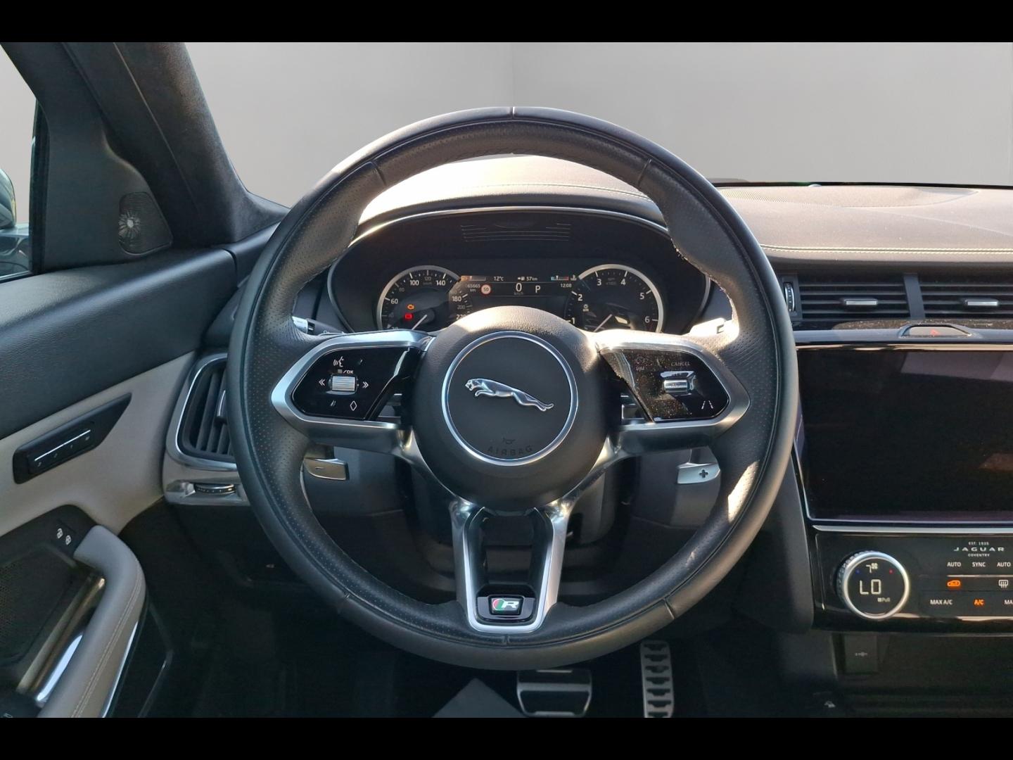 Image JAGUAR E-Pace P200 FlexFuel MHEV R-Dynamic SE BVA AWD