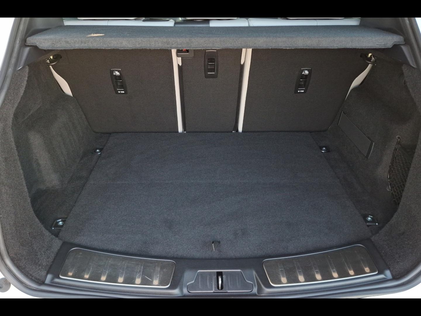 Image JAGUAR E-Pace P200 FlexFuel MHEV R-Dynamic SE BVA AWD