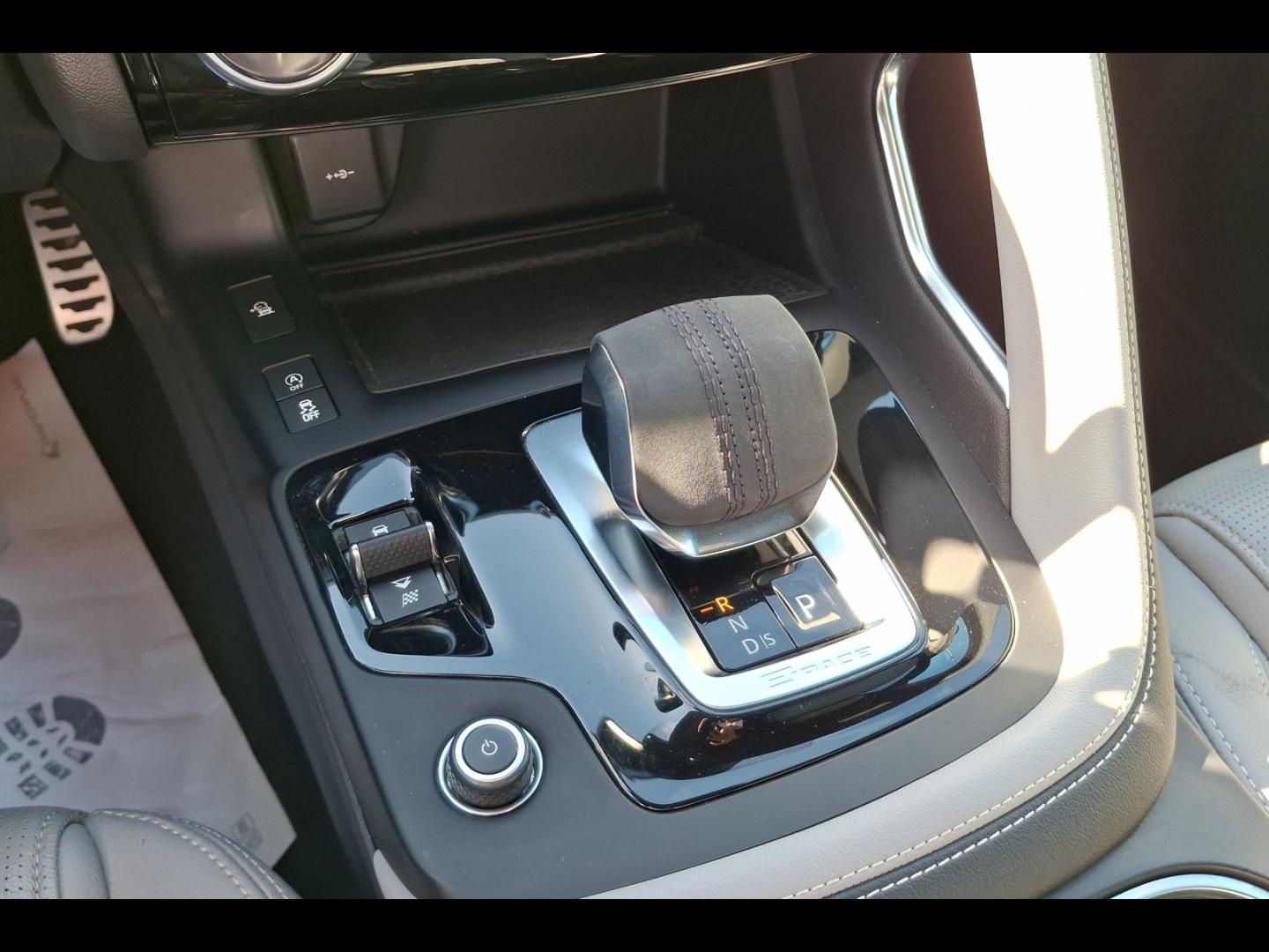 Image JAGUAR E-Pace P200 FlexFuel MHEV R-Dynamic SE BVA AWD