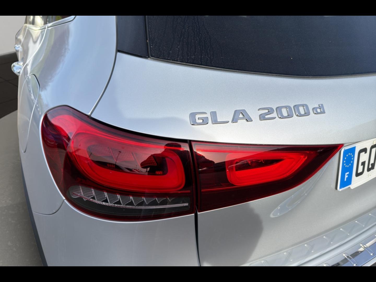 Image MERCEDES-BENZ GLA 200 d 150ch Progressive Line 8G-DCT