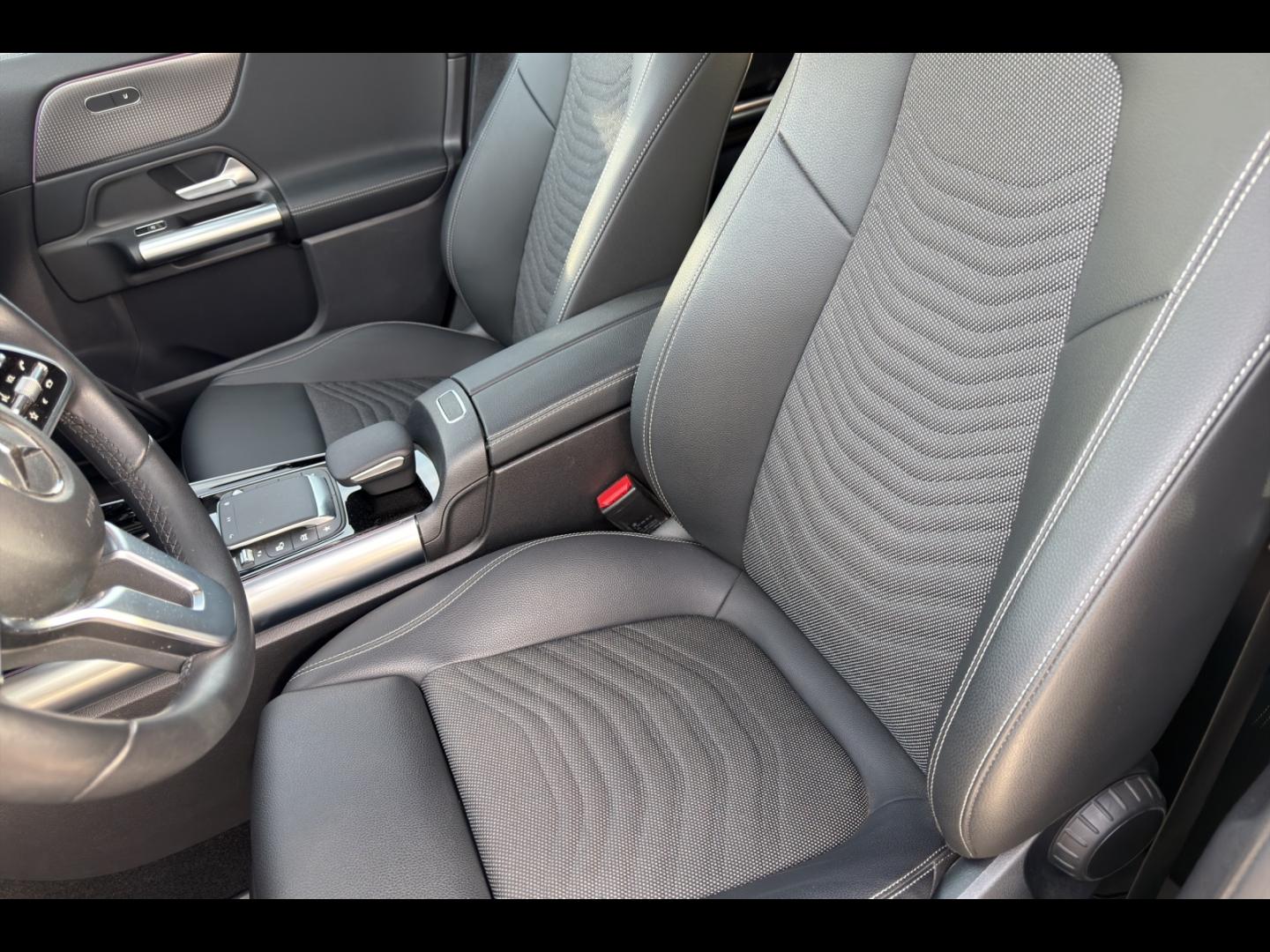 Image MERCEDES-BENZ GLA 200 d 150ch Progressive Line 8G-DCT