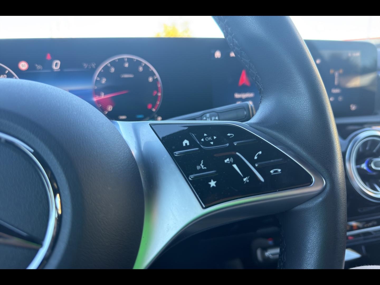 Image MERCEDES-BENZ Classe A 180 136ch Progressive Line 7G-DCT