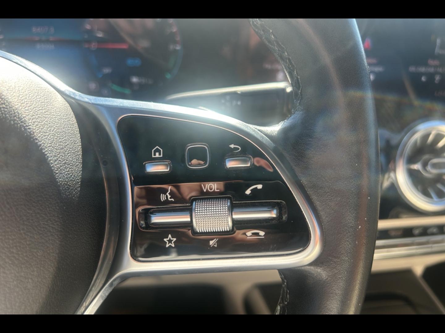 Image MERCEDES-BENZ GLA 250 e 160+102ch Progressive Line 8G-DCT