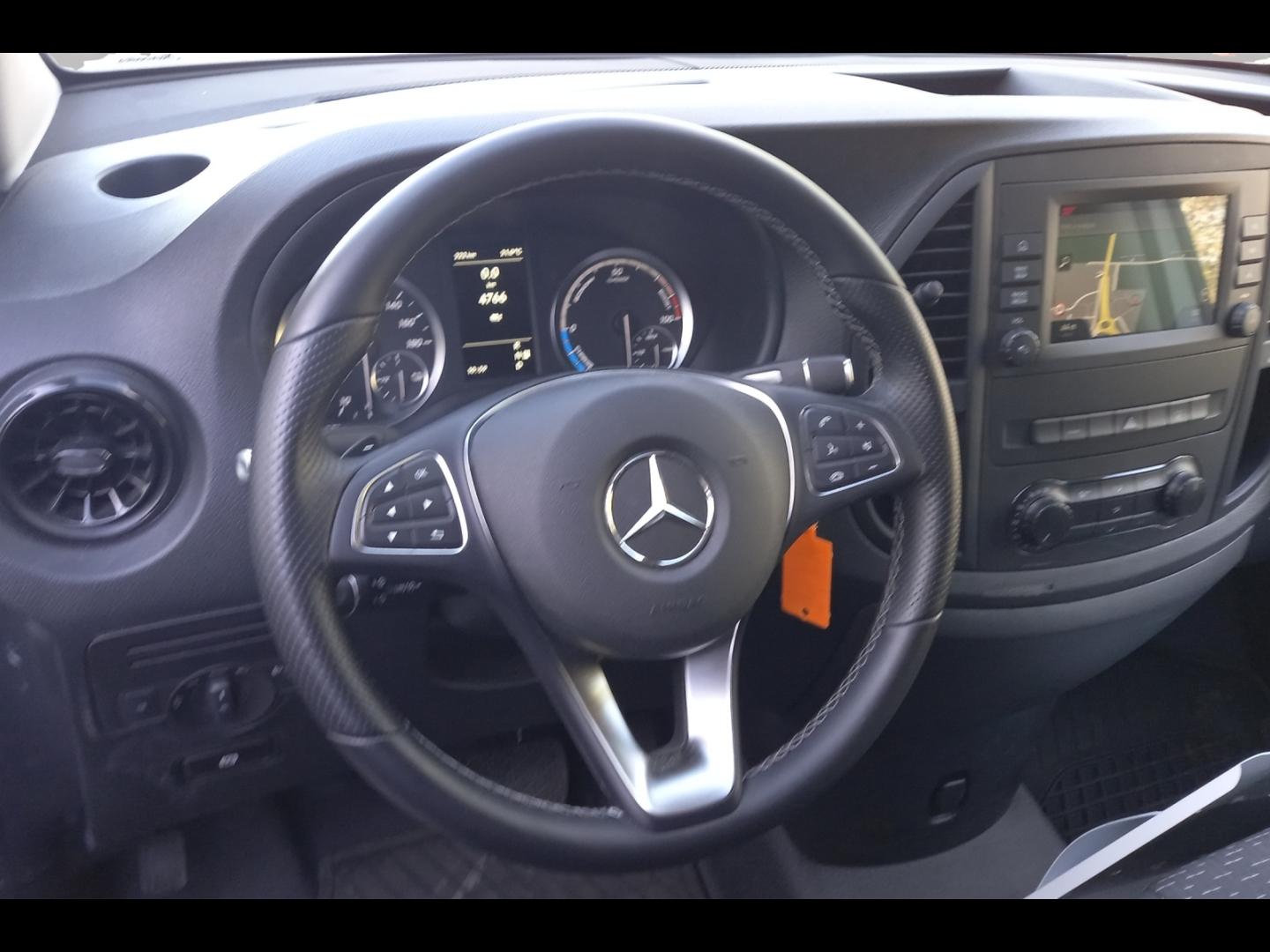 Image MERCEDES-BENZ Vito Fg eVito 112 116ch Long batterie 60 kWh