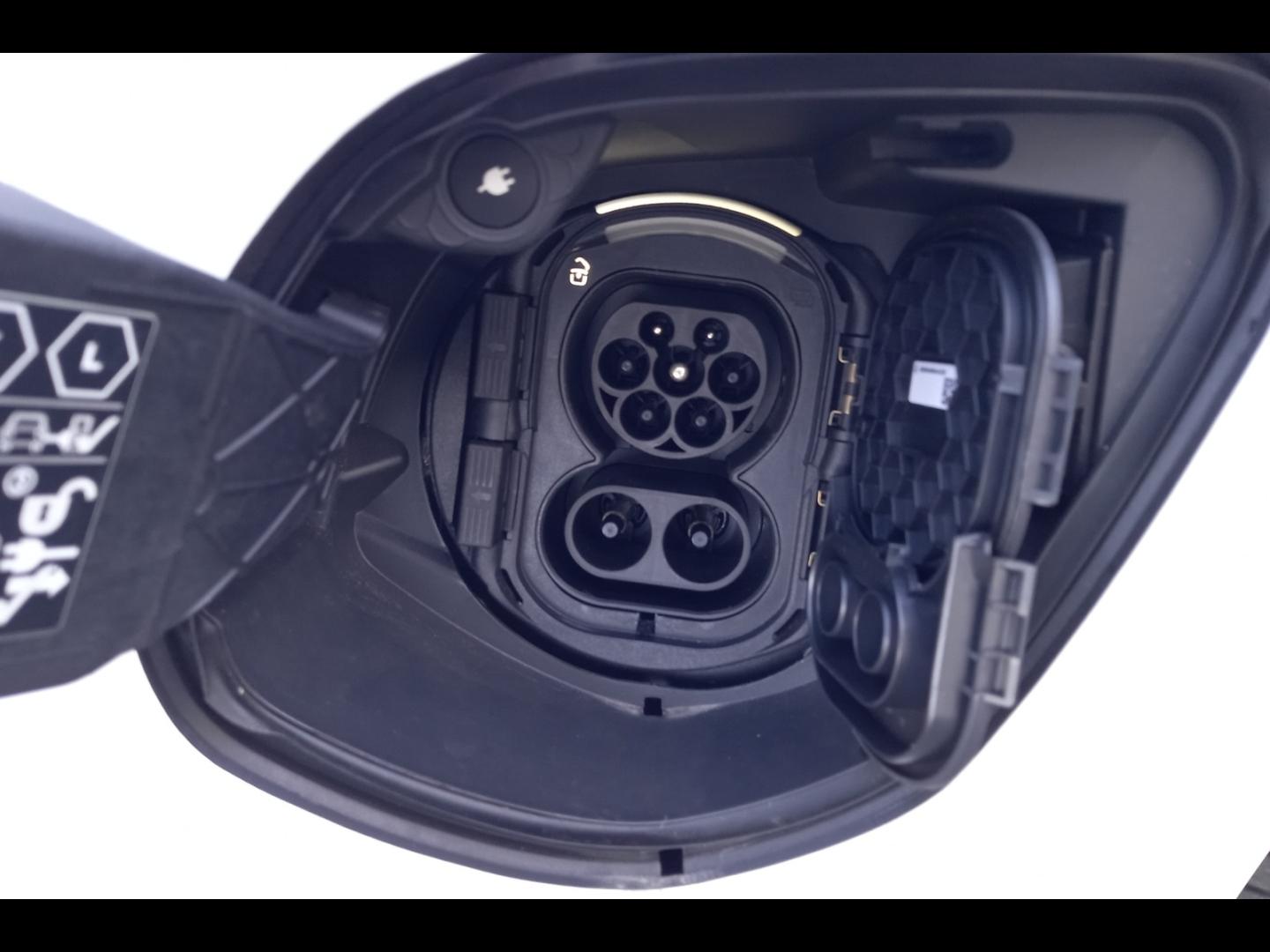 Image MERCEDES-BENZ Vito Fg eVito 112 116ch Long batterie 60 kWh