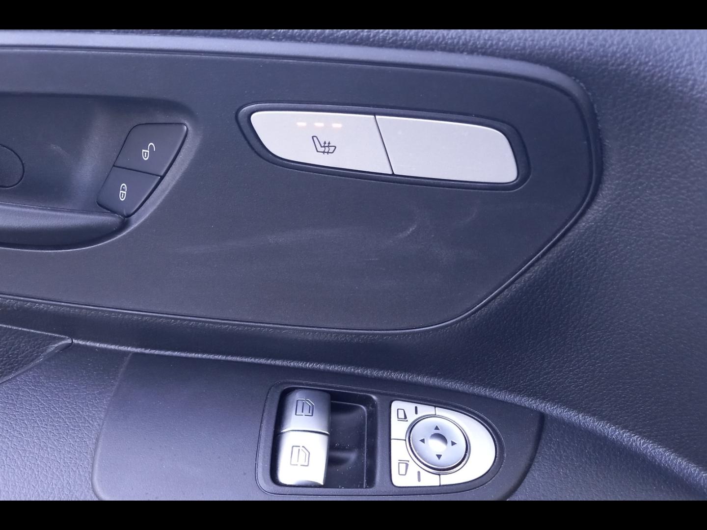 Image MERCEDES-BENZ Vito Fg eVito 112 116ch Long batterie 60 kWh