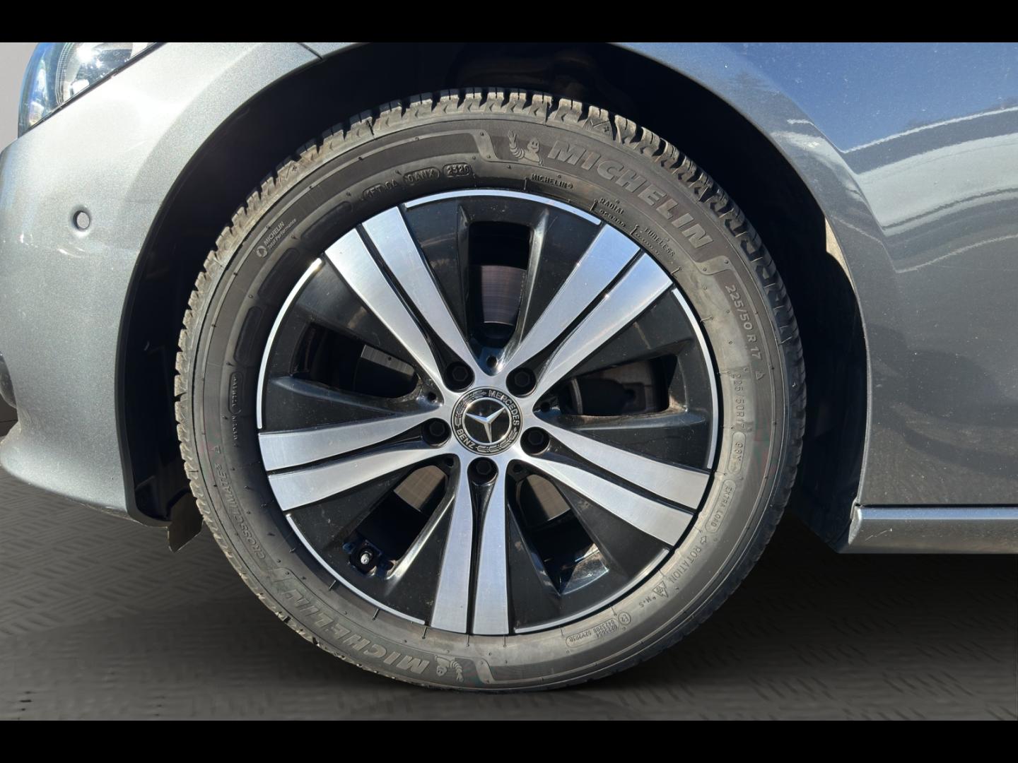 Image MERCEDES-BENZ Classe C 220 d 200ch Avantgarde Line