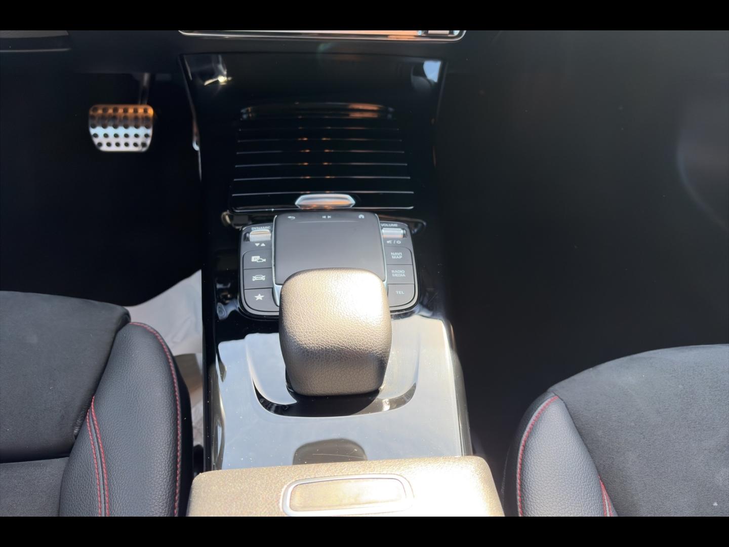Image MERCEDES-BENZ CLA 180 d 116ch AMG Line 8G-DCT