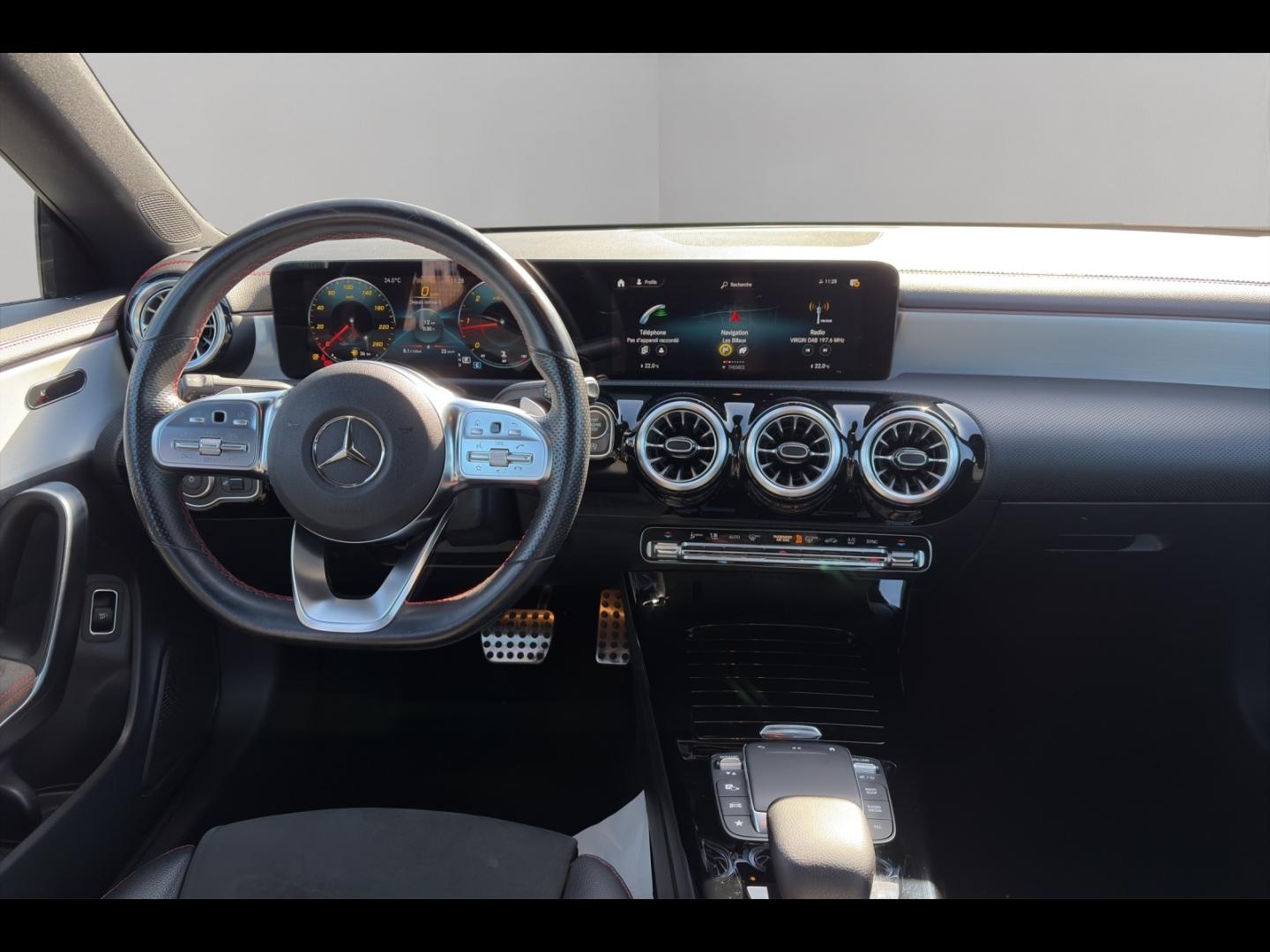 Image MERCEDES-BENZ CLA 180 d 116ch AMG Line 8G-DCT