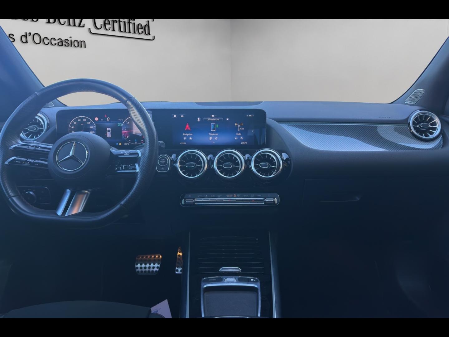Image MERCEDES-BENZ GLA 200 d 150ch AMG Line 8G-DCT