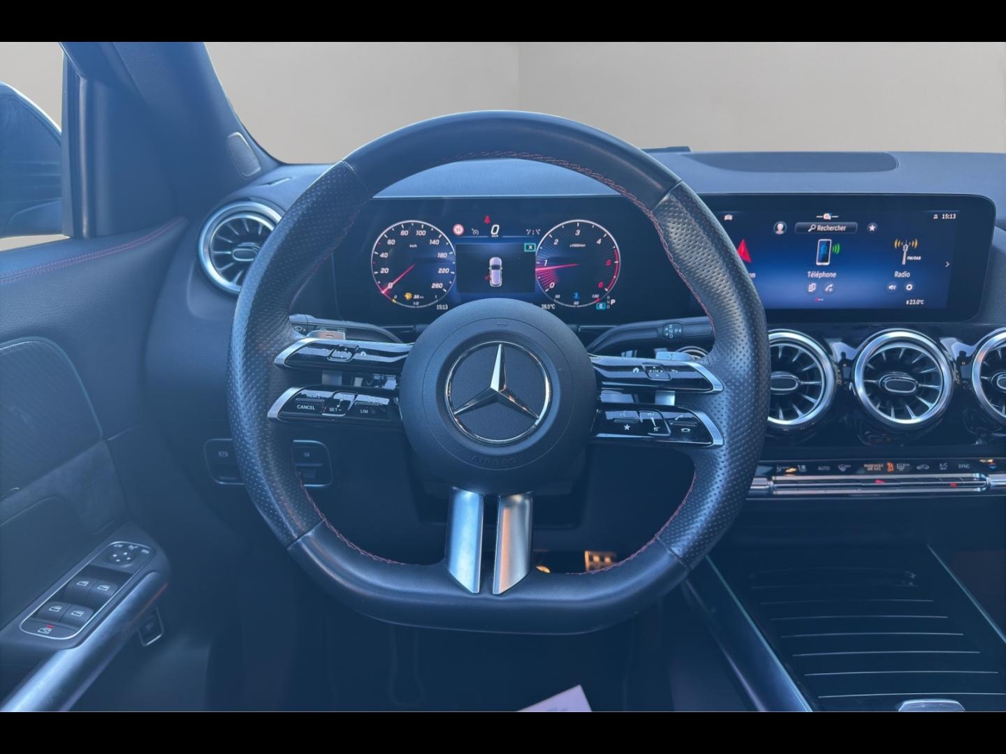 Image MERCEDES-BENZ GLA 200 d 150ch AMG Line 8G-DCT