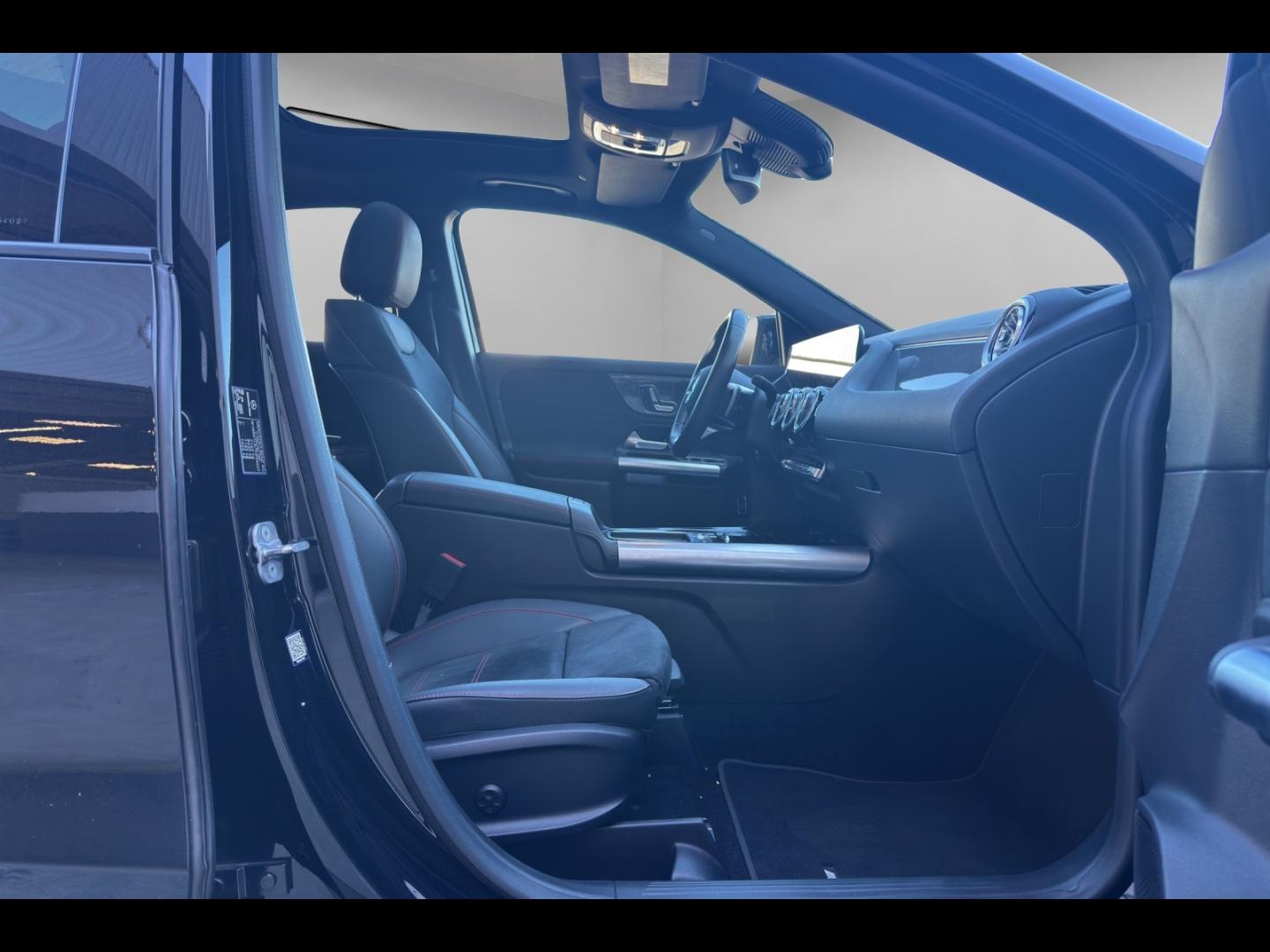 Image MERCEDES-BENZ GLA 200 d 150ch AMG Line 8G-DCT