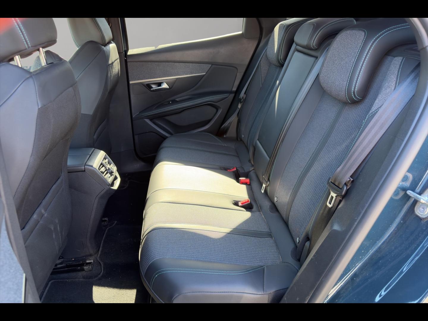 Image PEUGEOT 3008 1.5 BlueHDi 130ch S&S Allure Pack EAT8