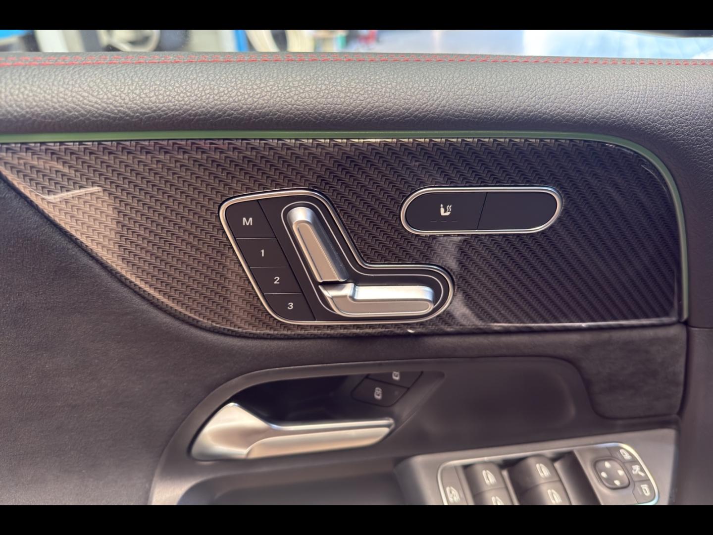 Image MERCEDES-BENZ Classe B 200d 150ch AMG Line 8G-DCT