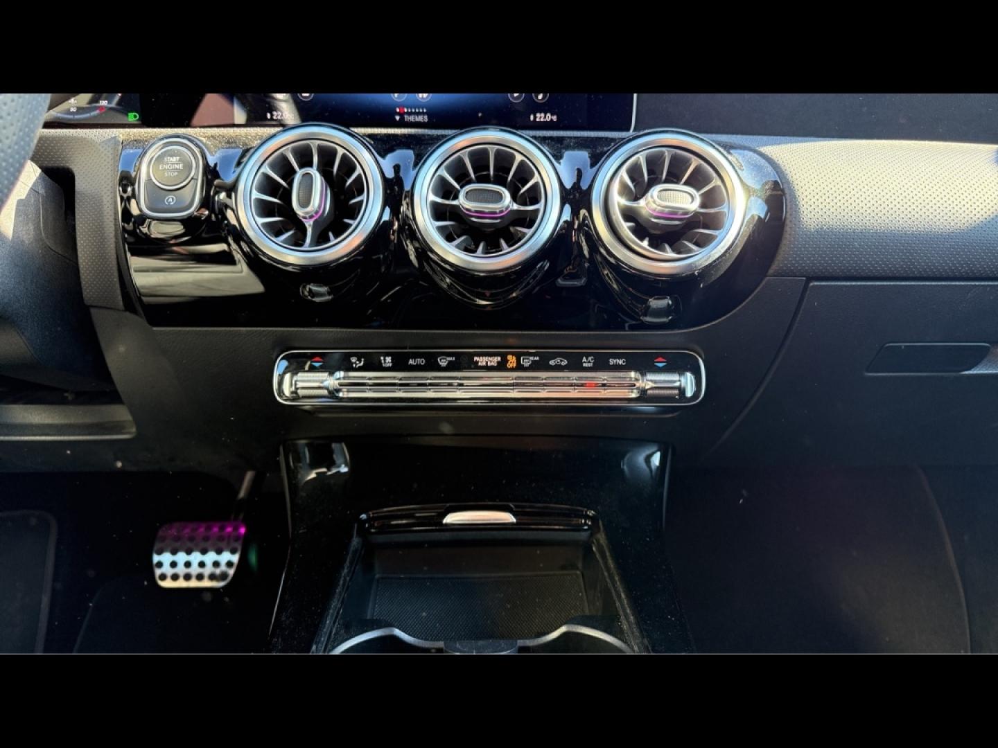 Image MERCEDES-BENZ Classe A 180 d 116ch AMG Line 7G-DCT
