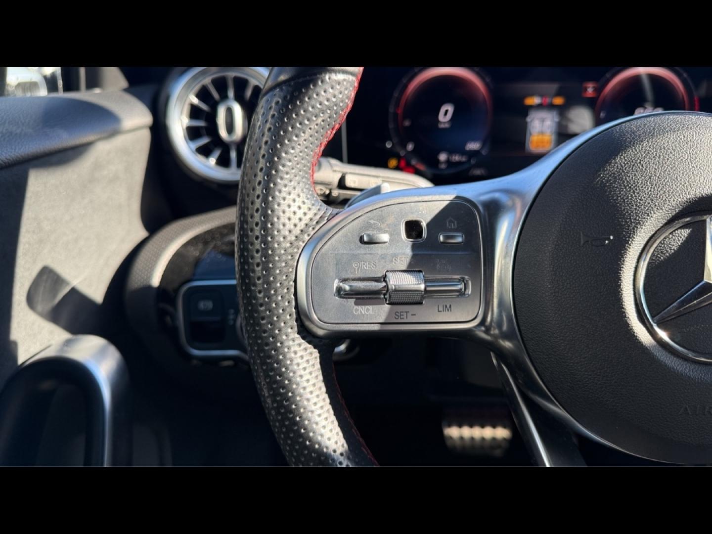 Image MERCEDES-BENZ Classe A 180 d 116ch AMG Line 7G-DCT