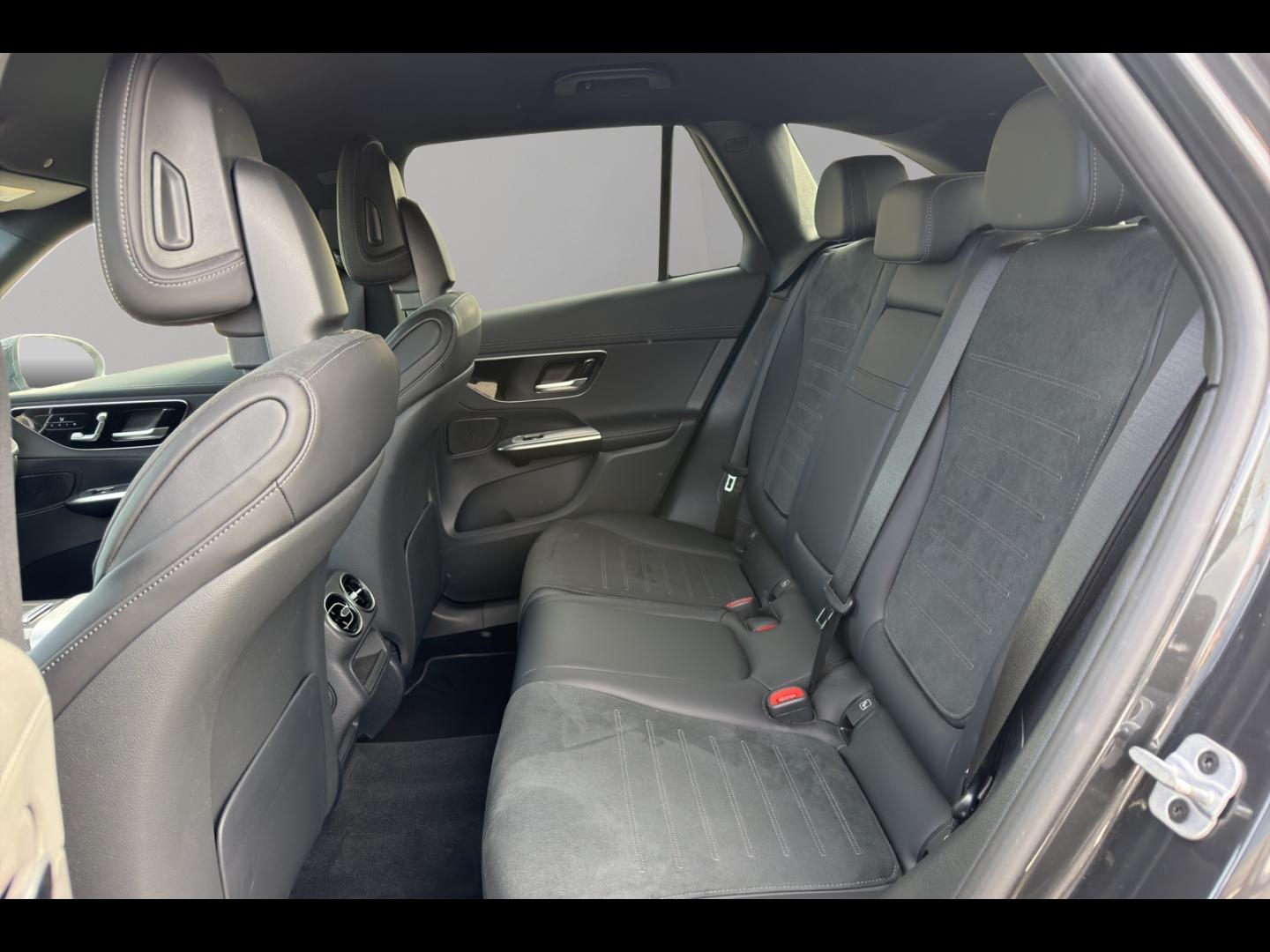 Image MERCEDES-BENZ GLC 220 d 197ch AMG Line 4Matic 9G-Tronic