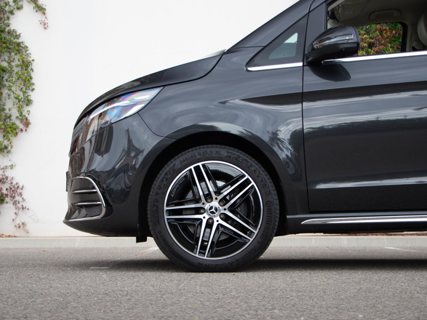 Image MERCEDES-BENZ Classe V 300 d Extra-Long Avantgarde Intégrale 9G-Tronic