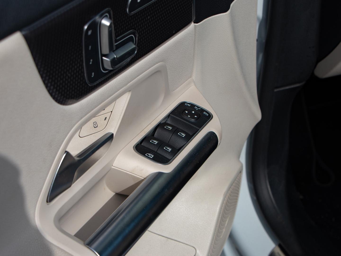 Image MERCEDES-BENZ EQA 250+ 190ch Progressive Line