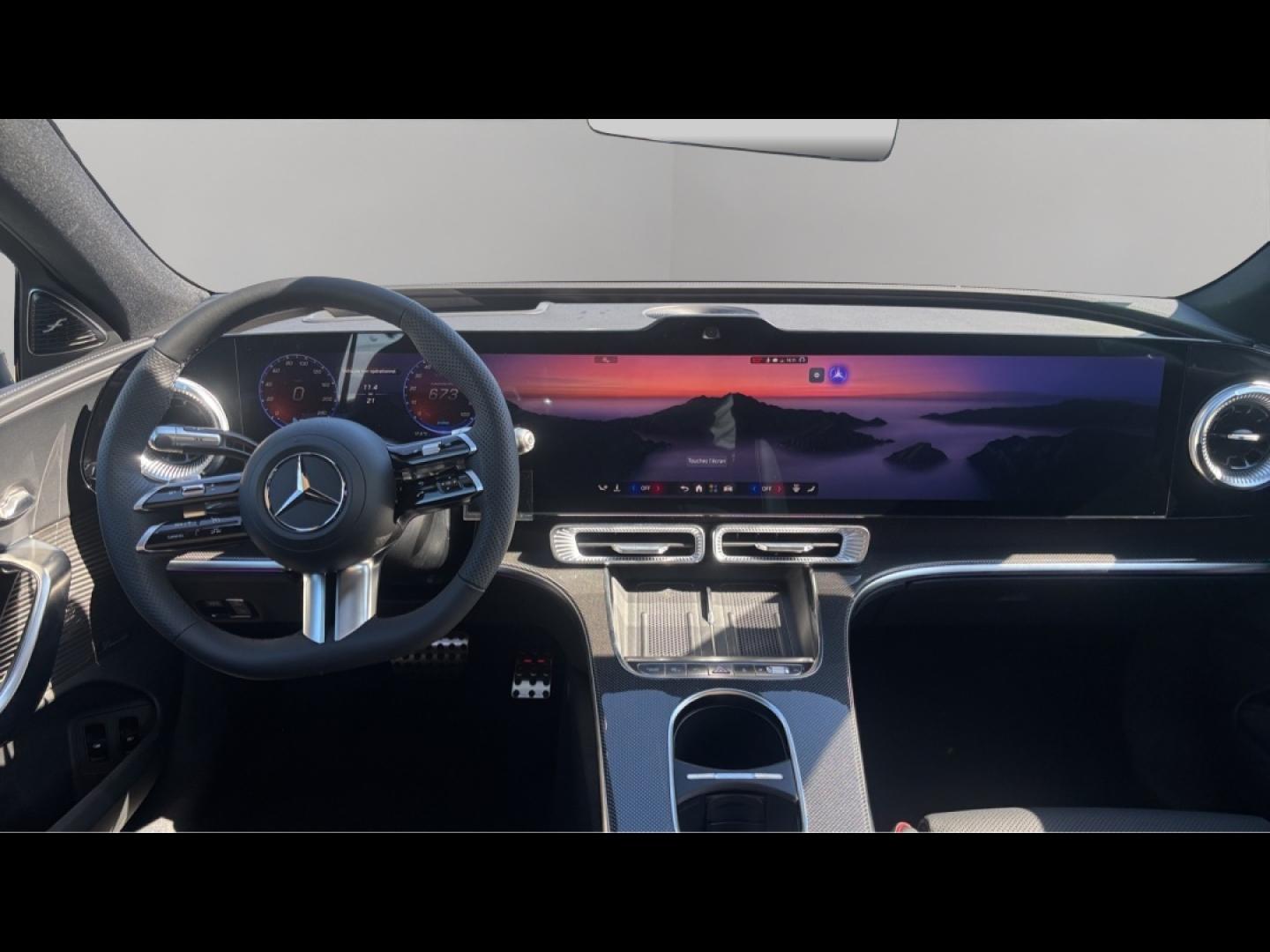 Image MERCEDES-BENZ Classe C 400 489ch 94,5kWh AMG Line 4Matic