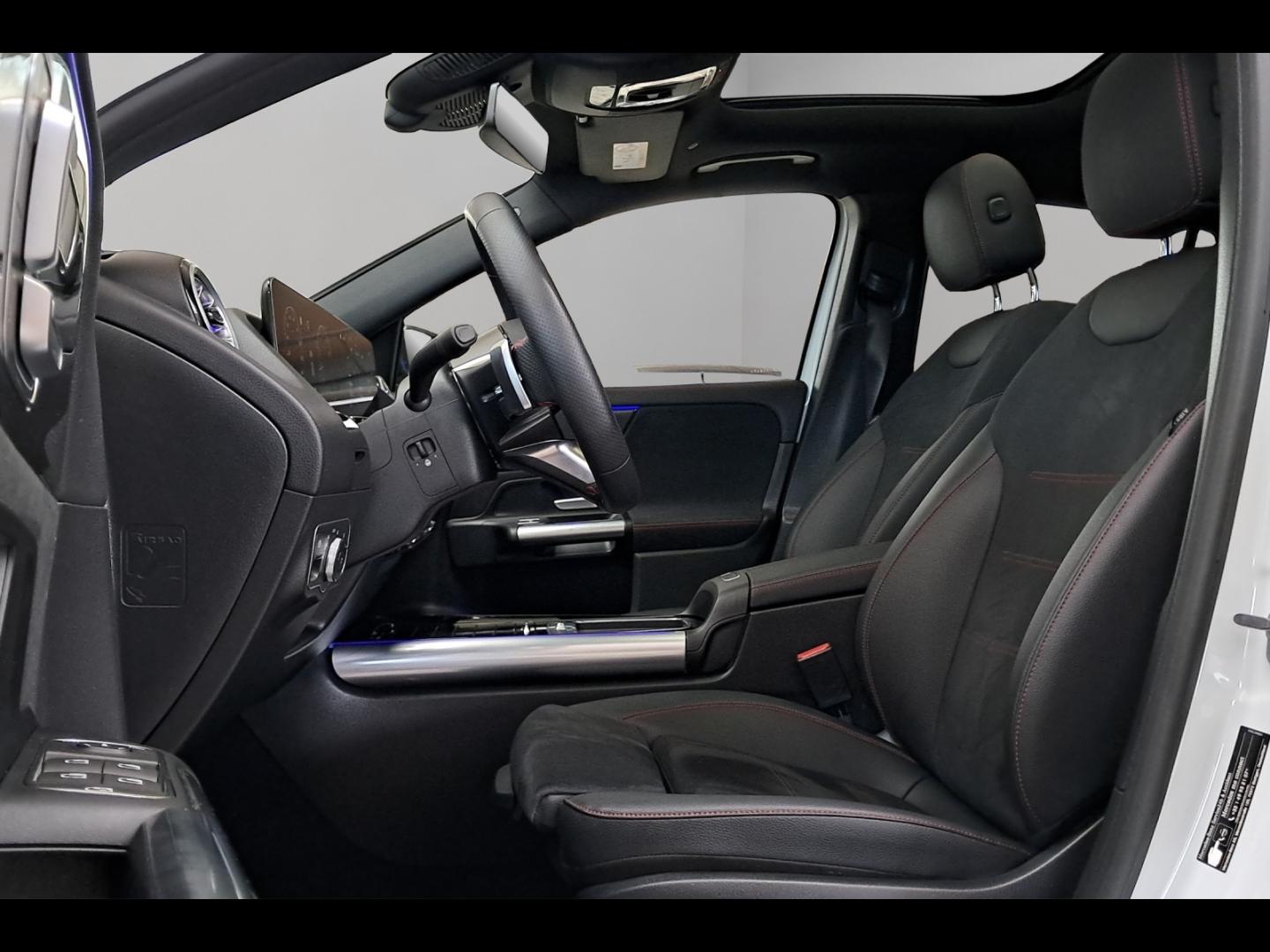 Image MERCEDES-BENZ GLA 200 163ch AMG Line 7G-DCT
