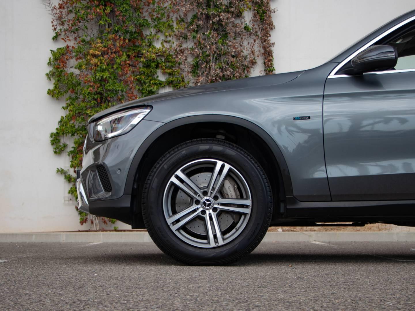 Image MERCEDES-BENZ GLC 300 e 211+122ch Avantgarde Line 4Matic 9G-Tronic Euro6d-T-EVAP-ISC