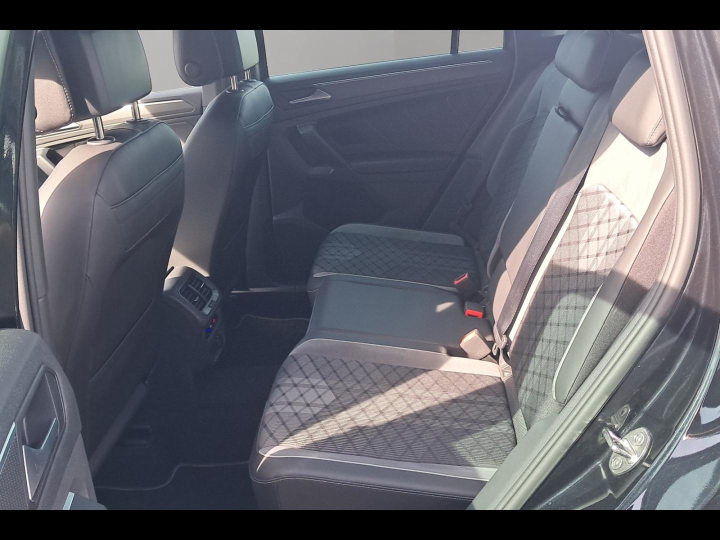 Image VOLKSWAGEN Tiguan 1.4 eHybrid 245ch R-Line DSG6