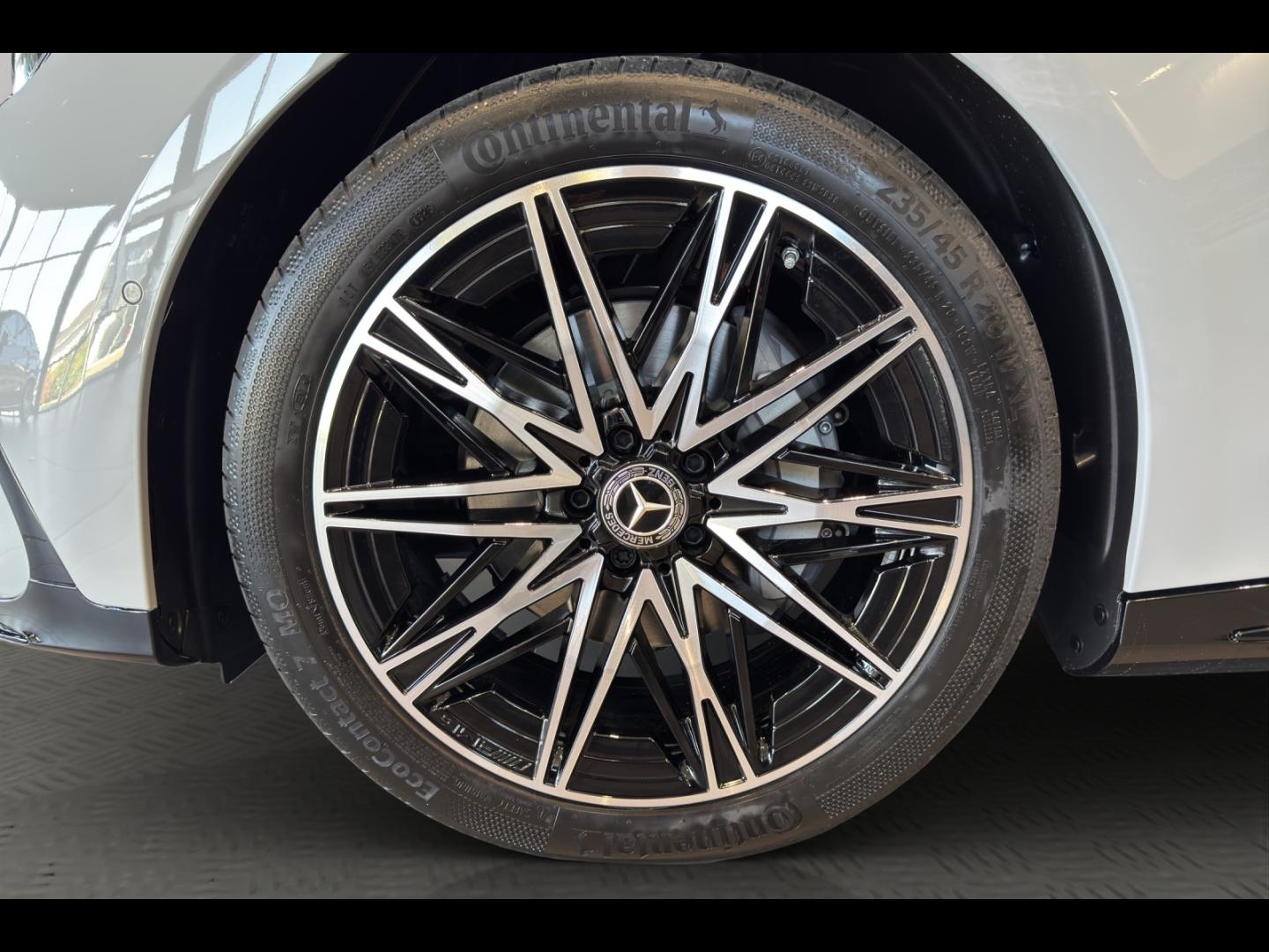 Image MERCEDES-BENZ Classe C 400 489ch 94,5kWh AMG Line 4Matic