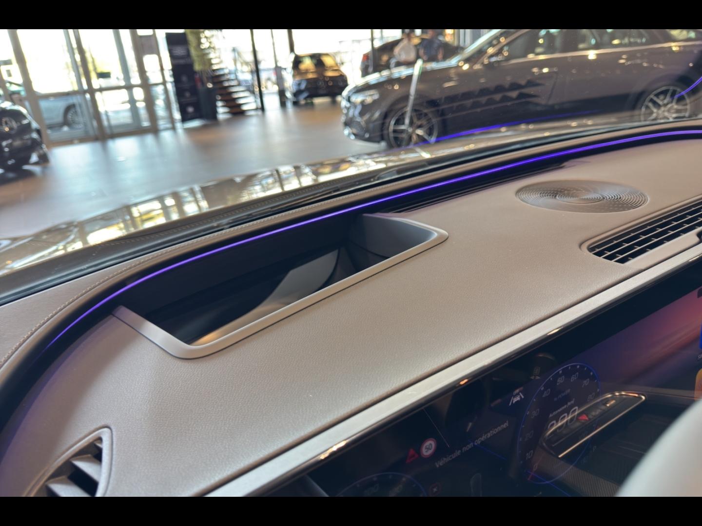Image MERCEDES-BENZ Classe C 400 489ch 94,5kWh AMG Line 4Matic