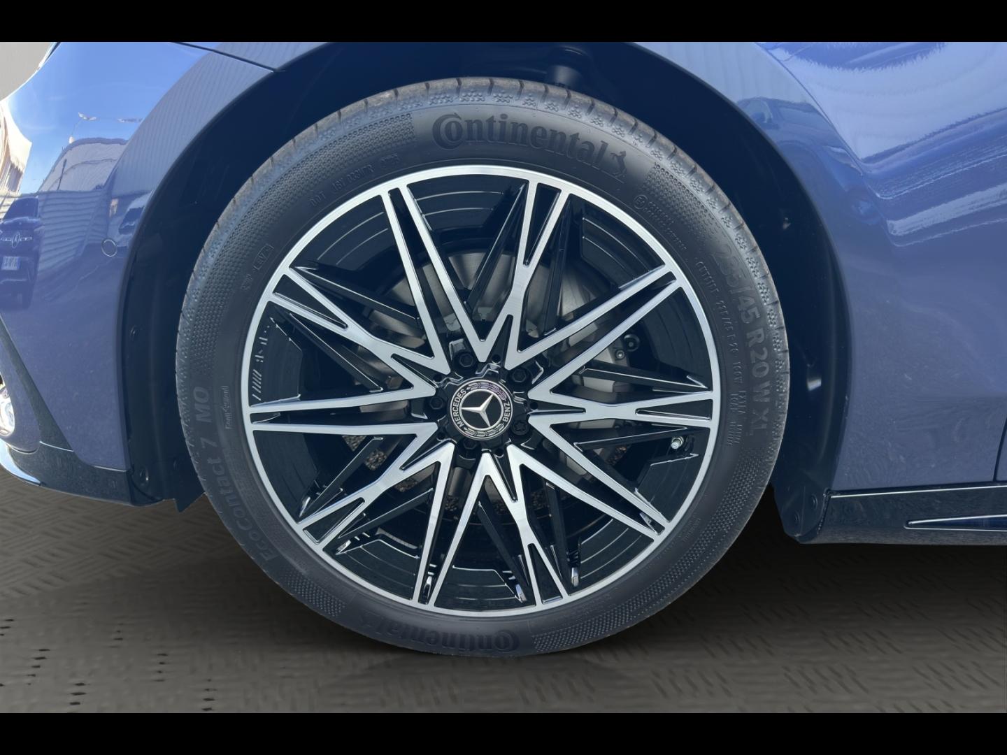 Image MERCEDES-BENZ Classe C 400 489ch 94,5kWh AMG Line 4Matic