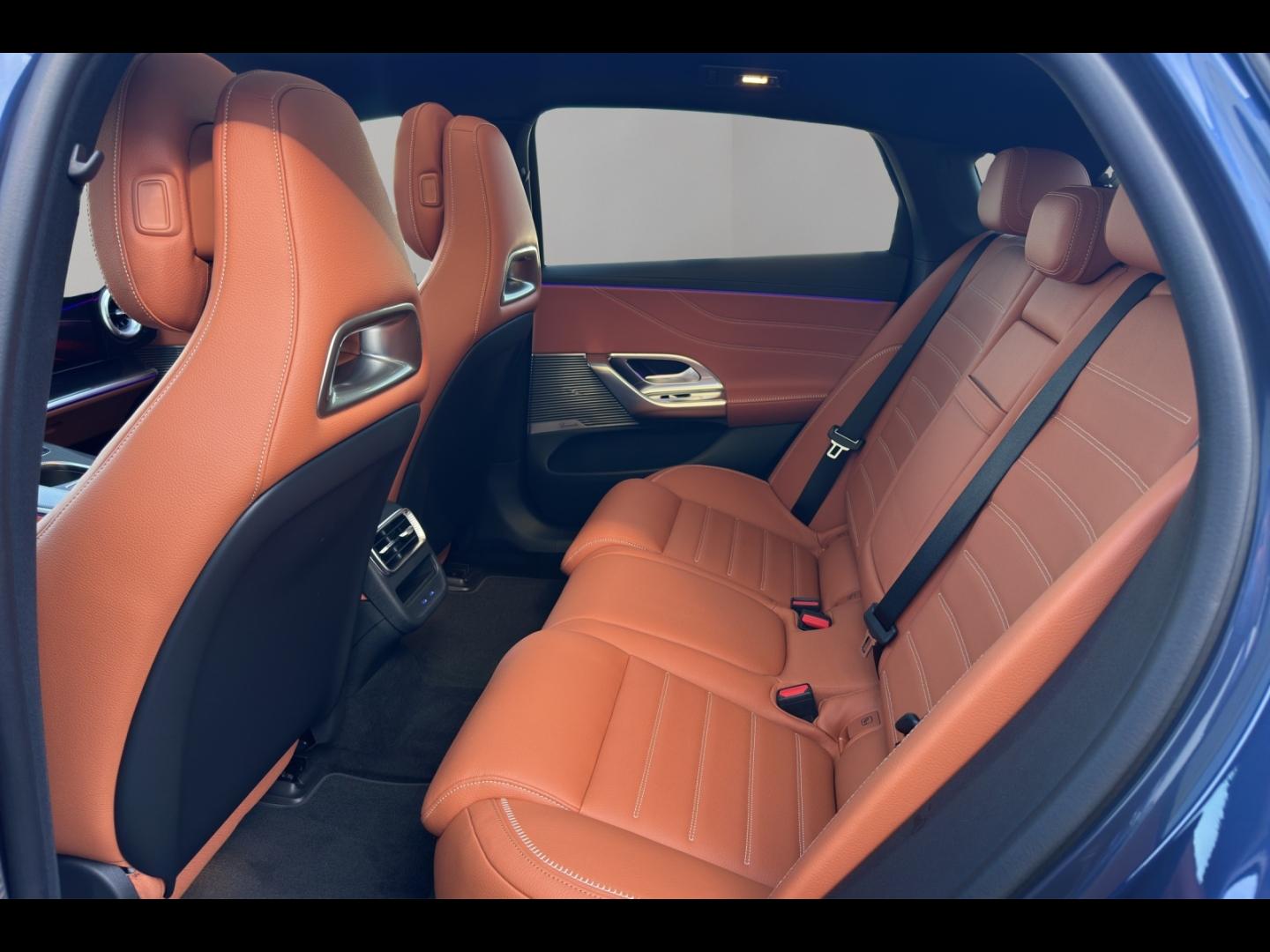 Image MERCEDES-BENZ Classe C 400 489ch 94,5kWh AMG Line 4Matic