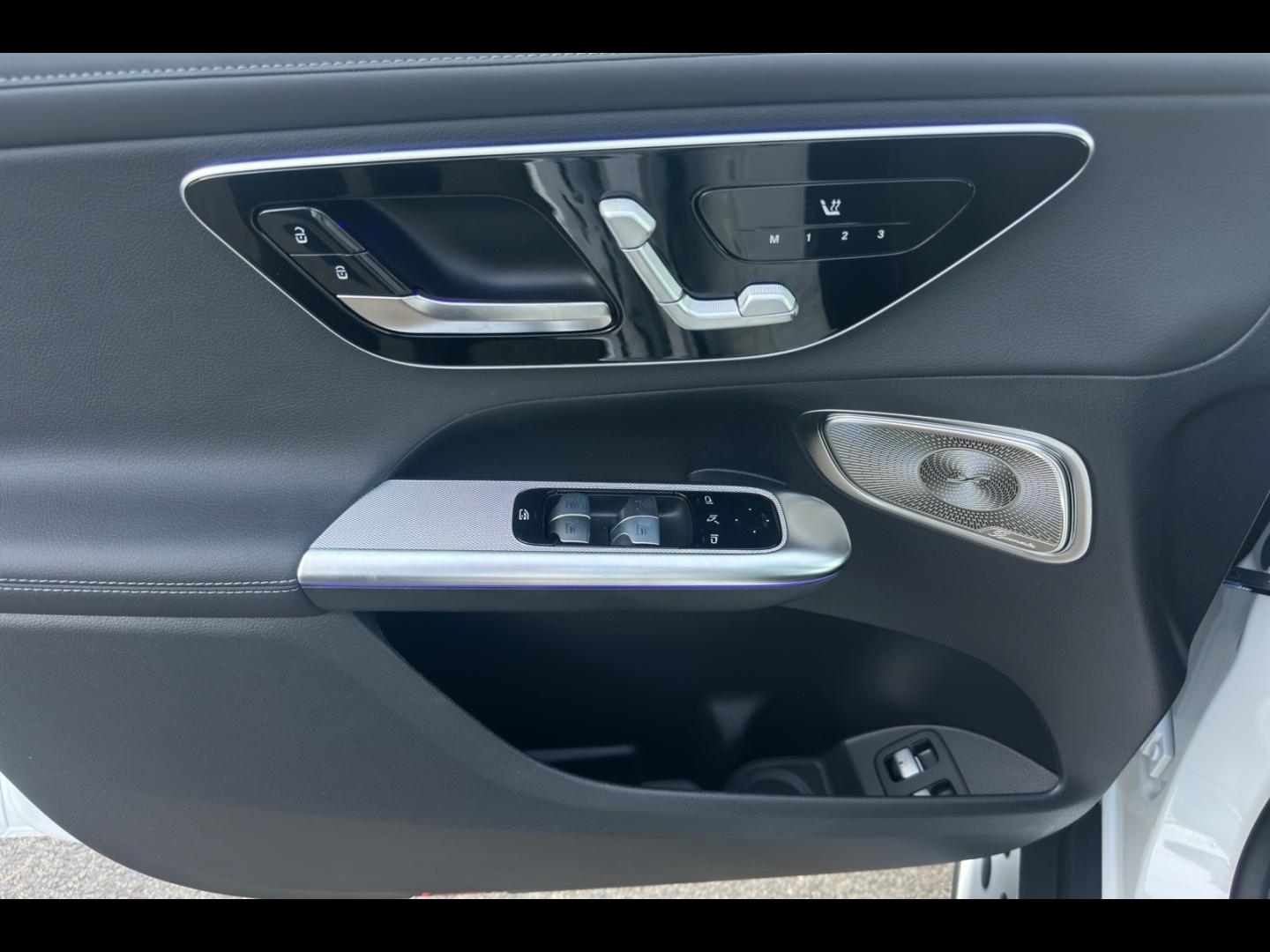 Image MERCEDES-BENZ GLC 300 e Hybrid 313ch AMG Line + 4Matic 9G-Tronic