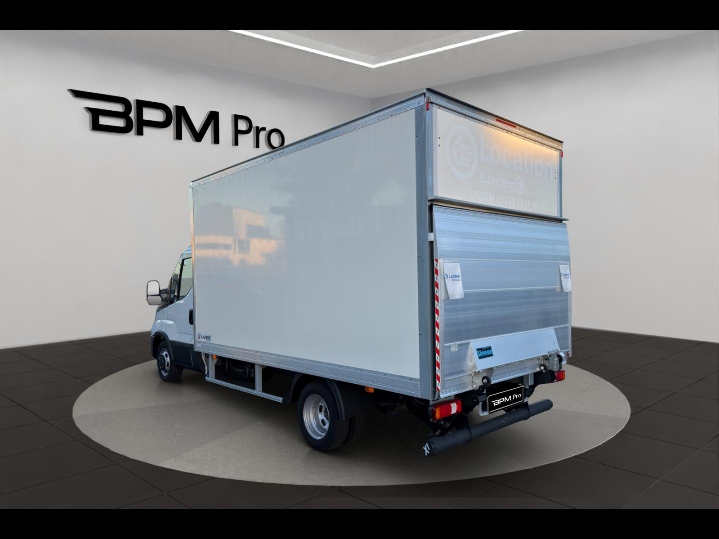 Image IVECO Daily CCb 35C16H3.0 empattement 4100 Caisse et Hayon