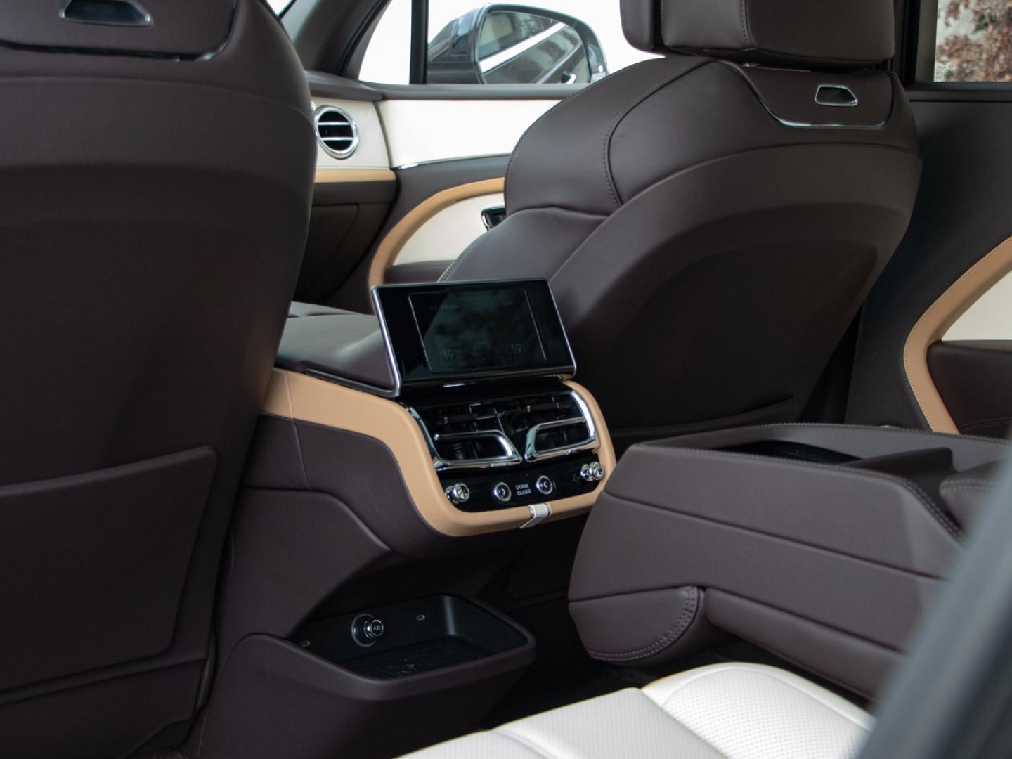 Image BENTLEY BENTAYGA EWB Artenara V8 4.0 550ch