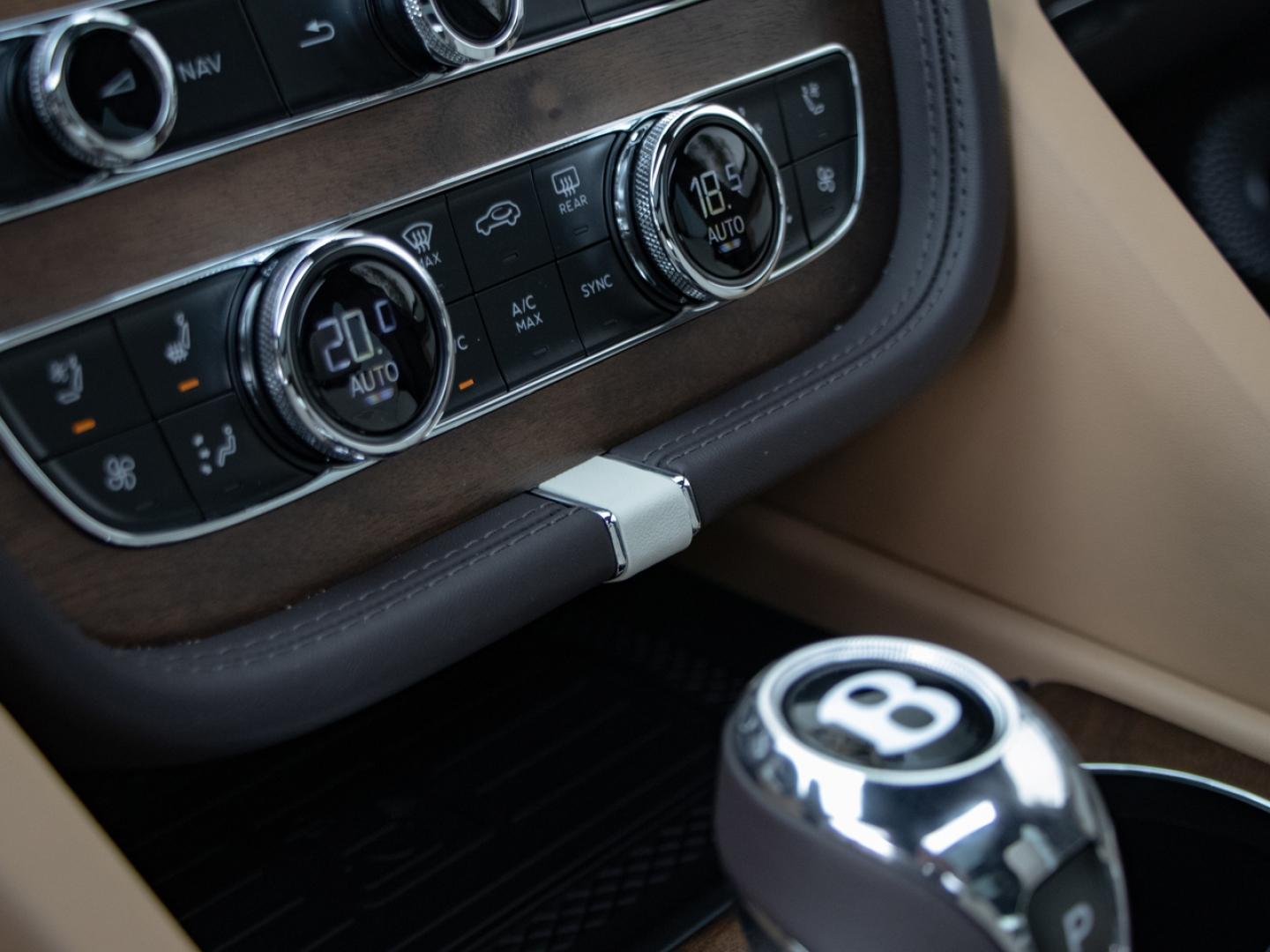 Image BENTLEY BENTAYGA EWB Artenara V8 4.0 550ch