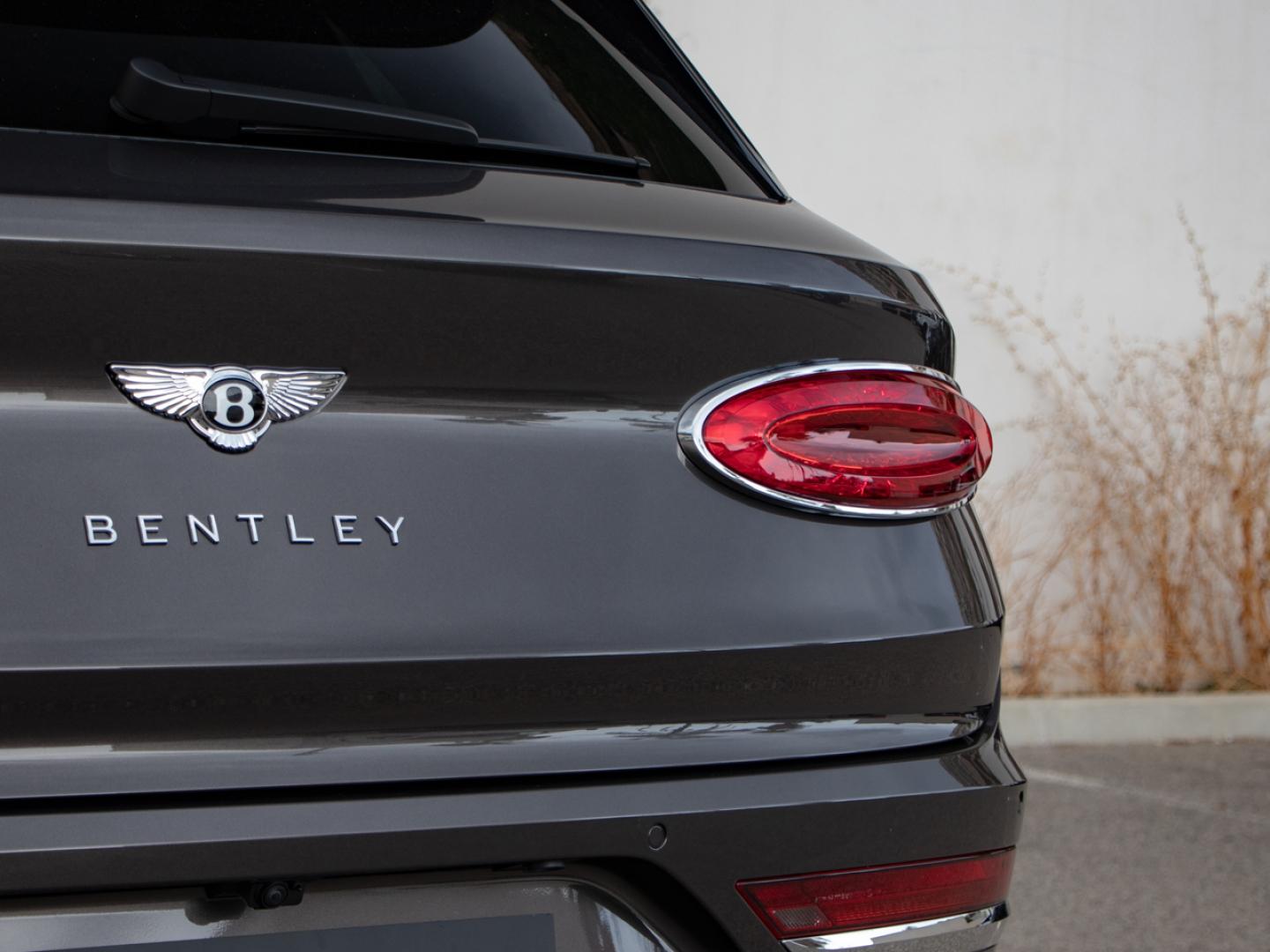 Image BENTLEY BENTAYGA EWB Artenara V8 4.0 550ch