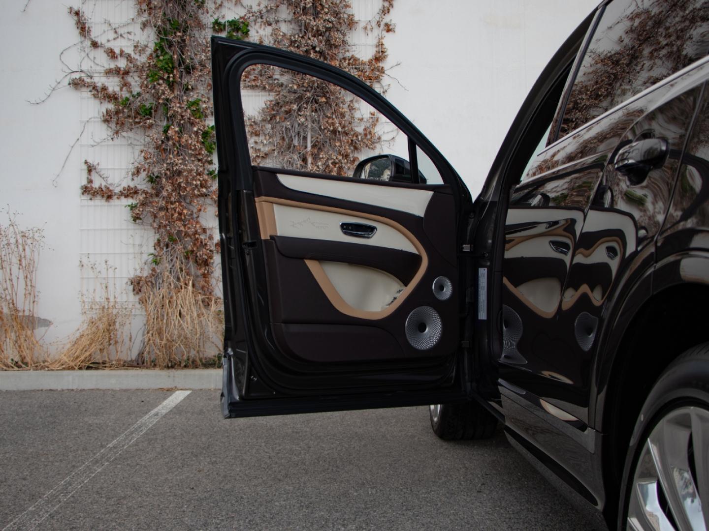 Image BENTLEY BENTAYGA EWB Artenara V8 4.0 550ch