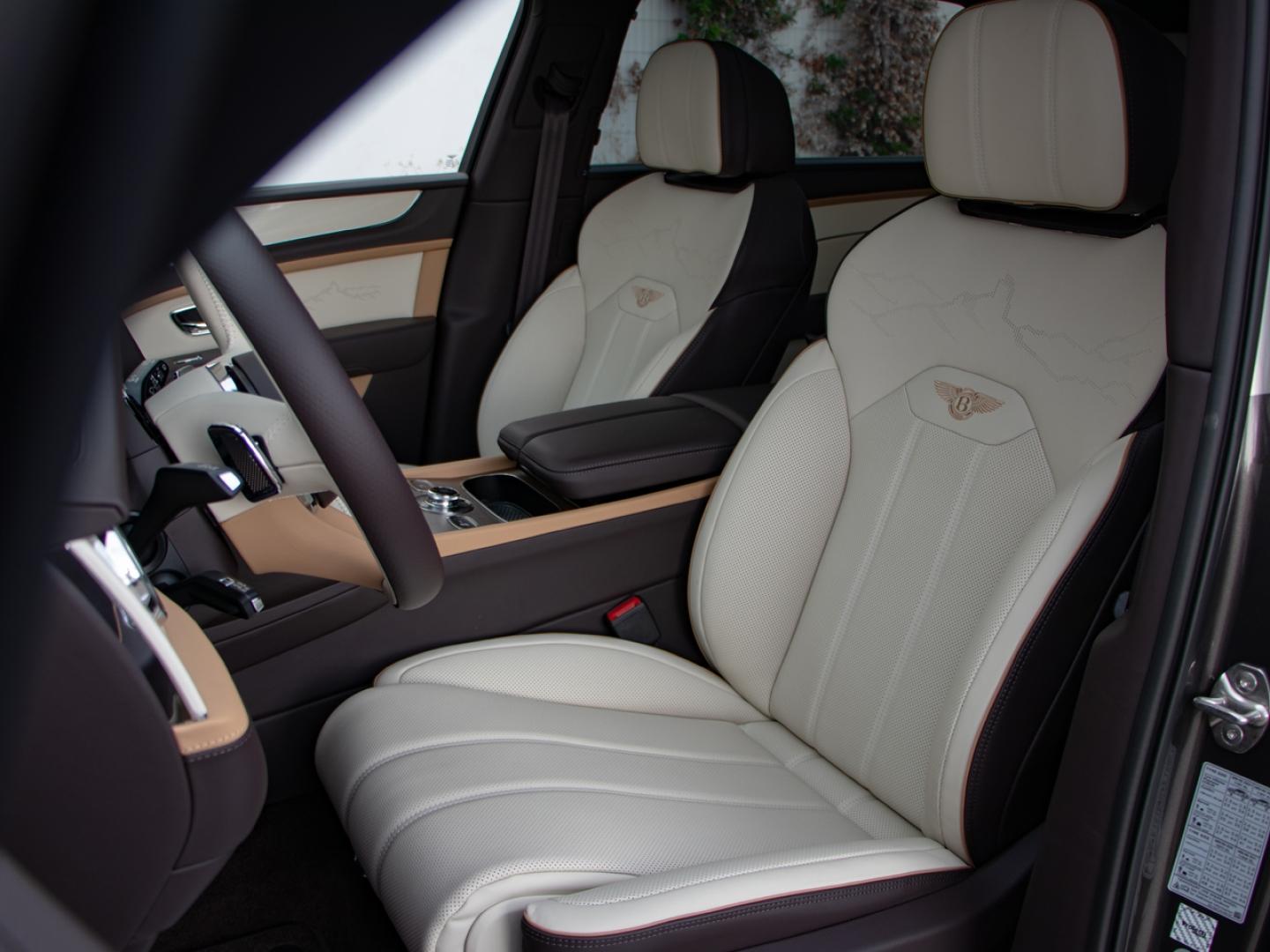 Image BENTLEY BENTAYGA EWB Artenara V8 4.0 550ch