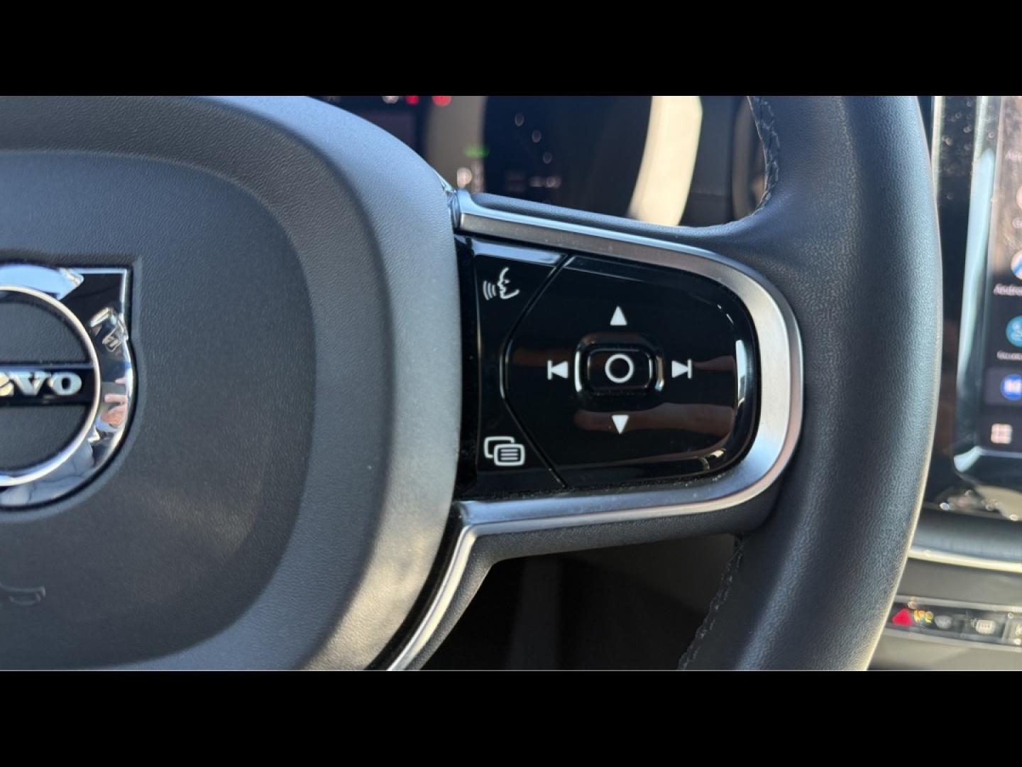 Image VOLVO XC60 T6 AWD 253 + 145ch Utimate Style Chrome Geartronic