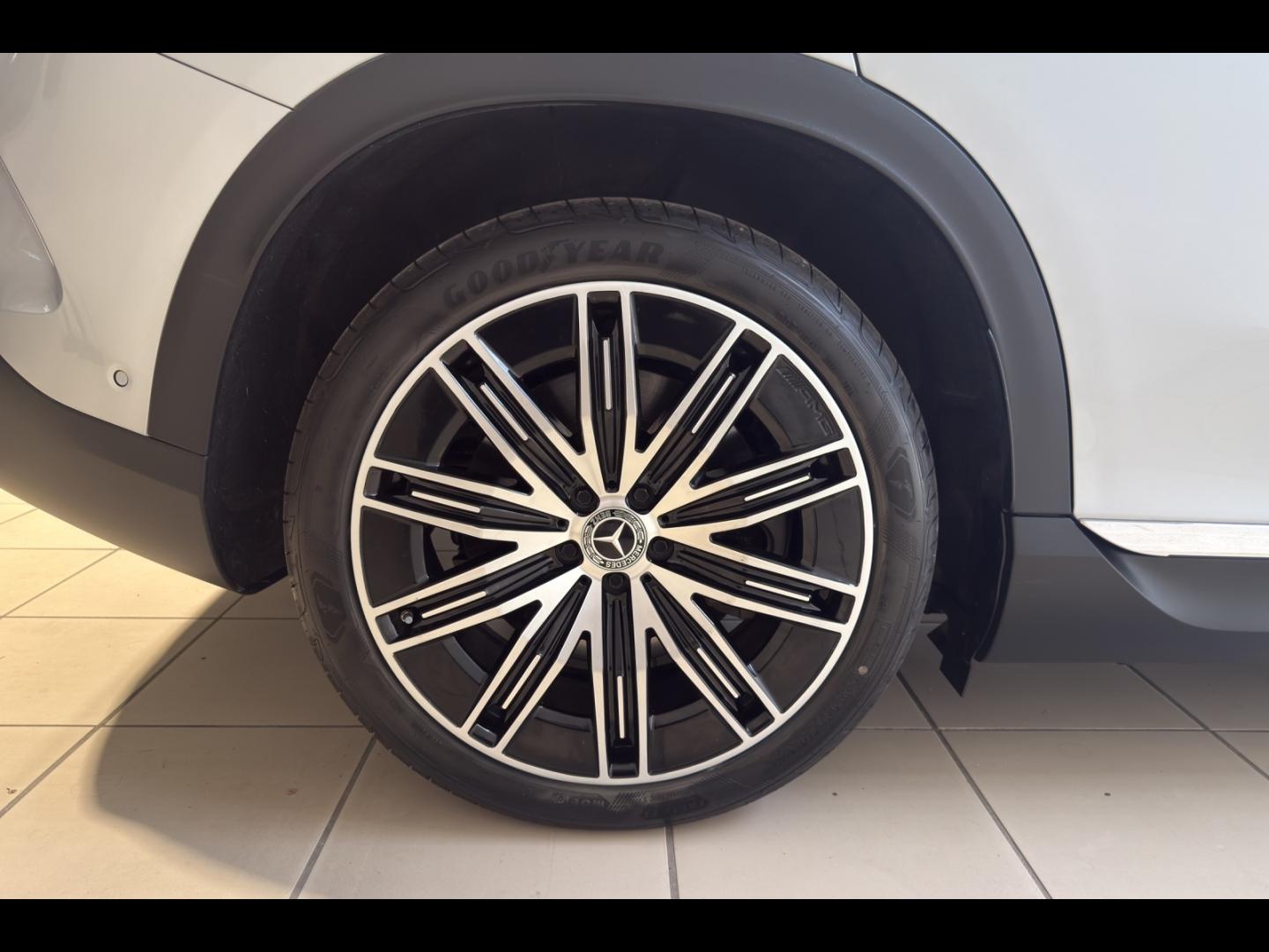 Image MERCEDES-BENZ EQE SUV 300 245ch AMG Line Edition