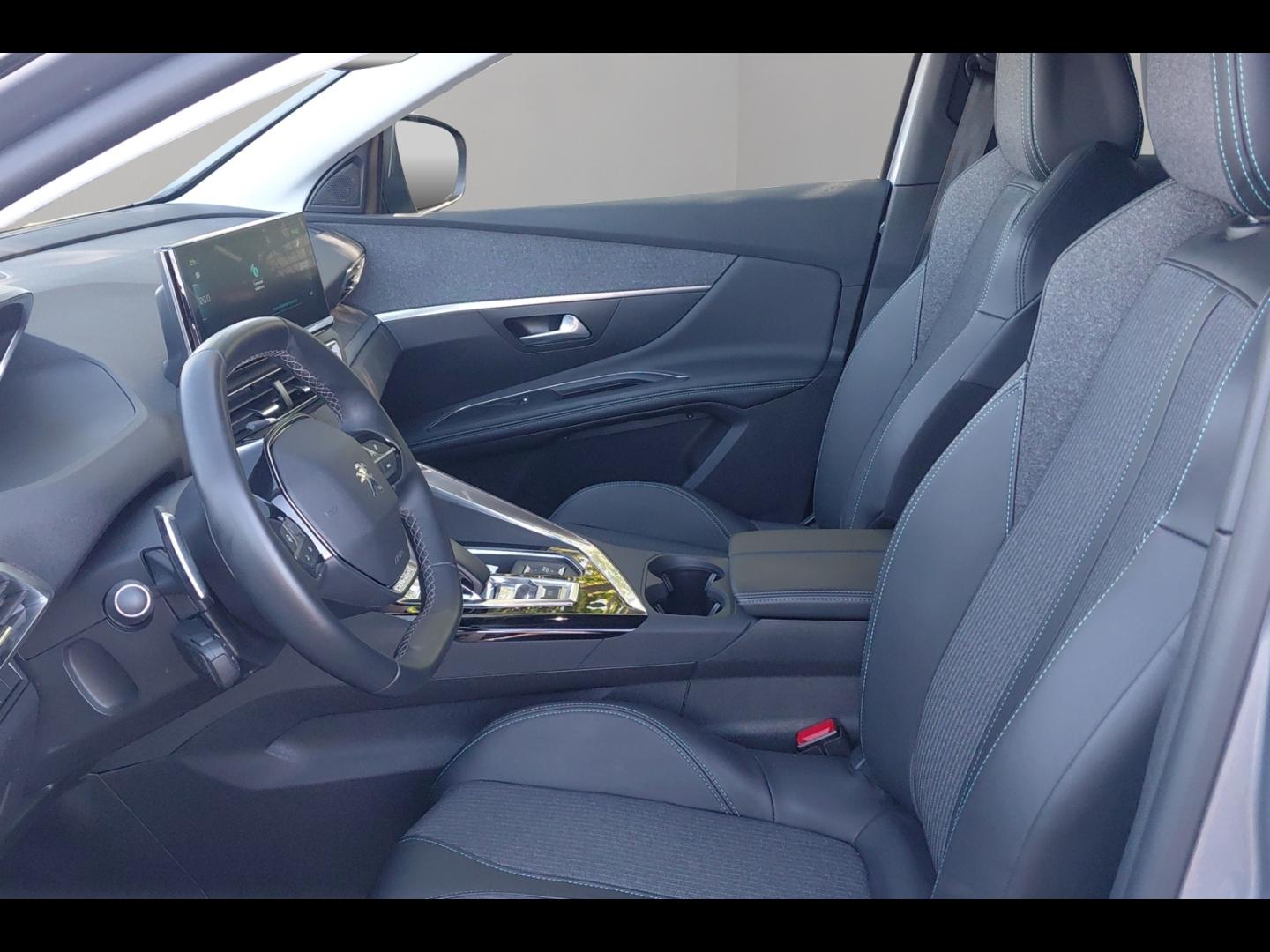 Image PEUGEOT 3008 HYBRID 225ch Allure Pack e-EAT8