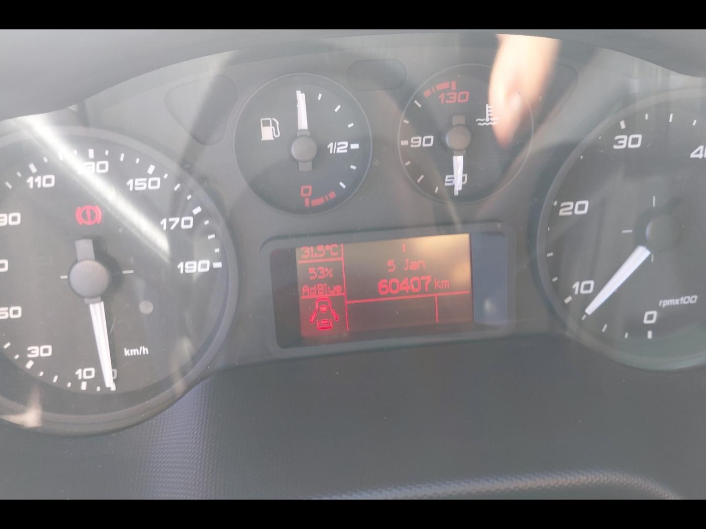 Image IVECO Daily CCb 35C16H empattement 4100 3.0 CAISSE HAYON