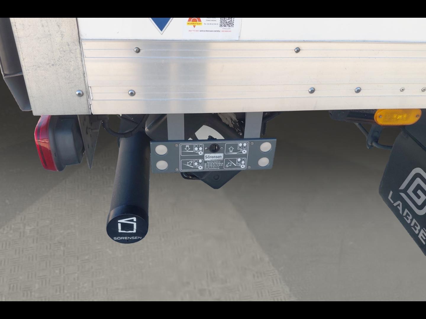 Image IVECO Daily CCb 35C16H empattement 4100 3.0 CAISSE HAYON