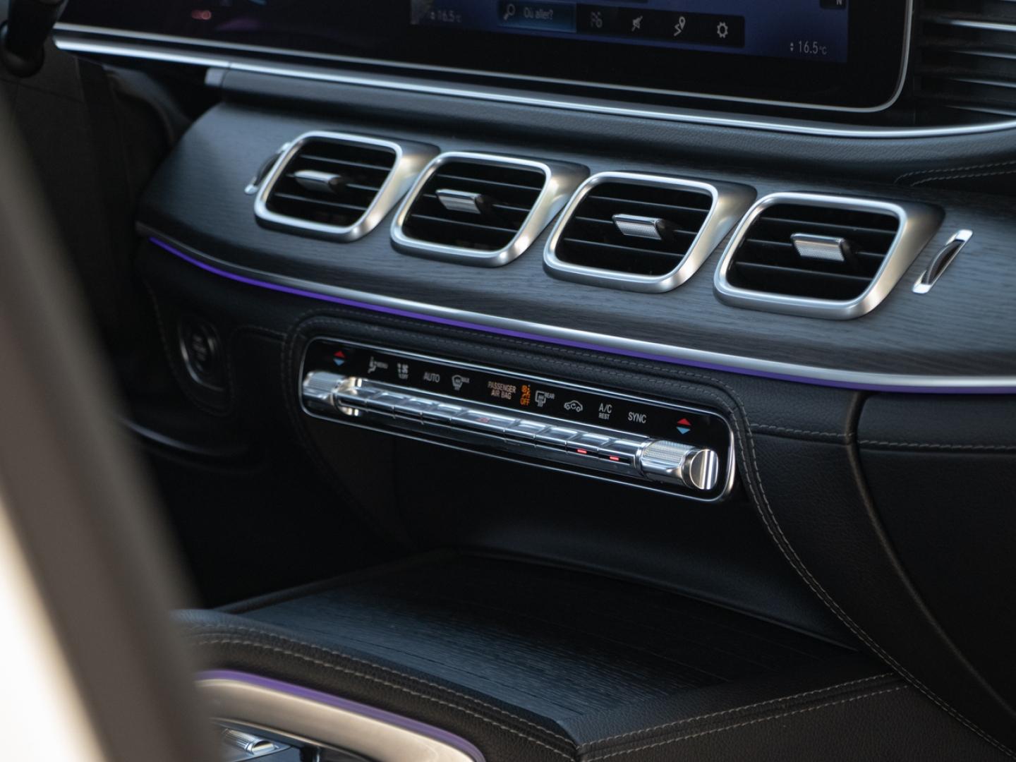 Image MERCEDES-BENZ GLE 300 d 245ch AMG Line 4Matic 9G-Tronic