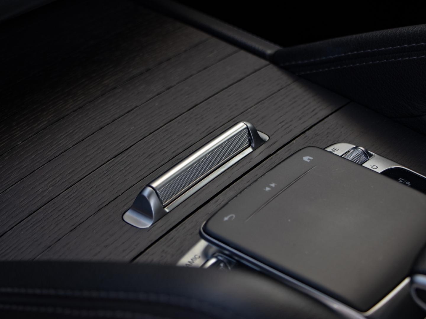 Image MERCEDES-BENZ GLE 300 d 245ch AMG Line 4Matic 9G-Tronic