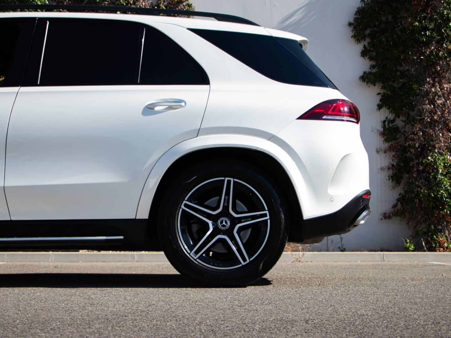 Image MERCEDES-BENZ GLE 300 d 245ch AMG Line 4Matic 9G-Tronic