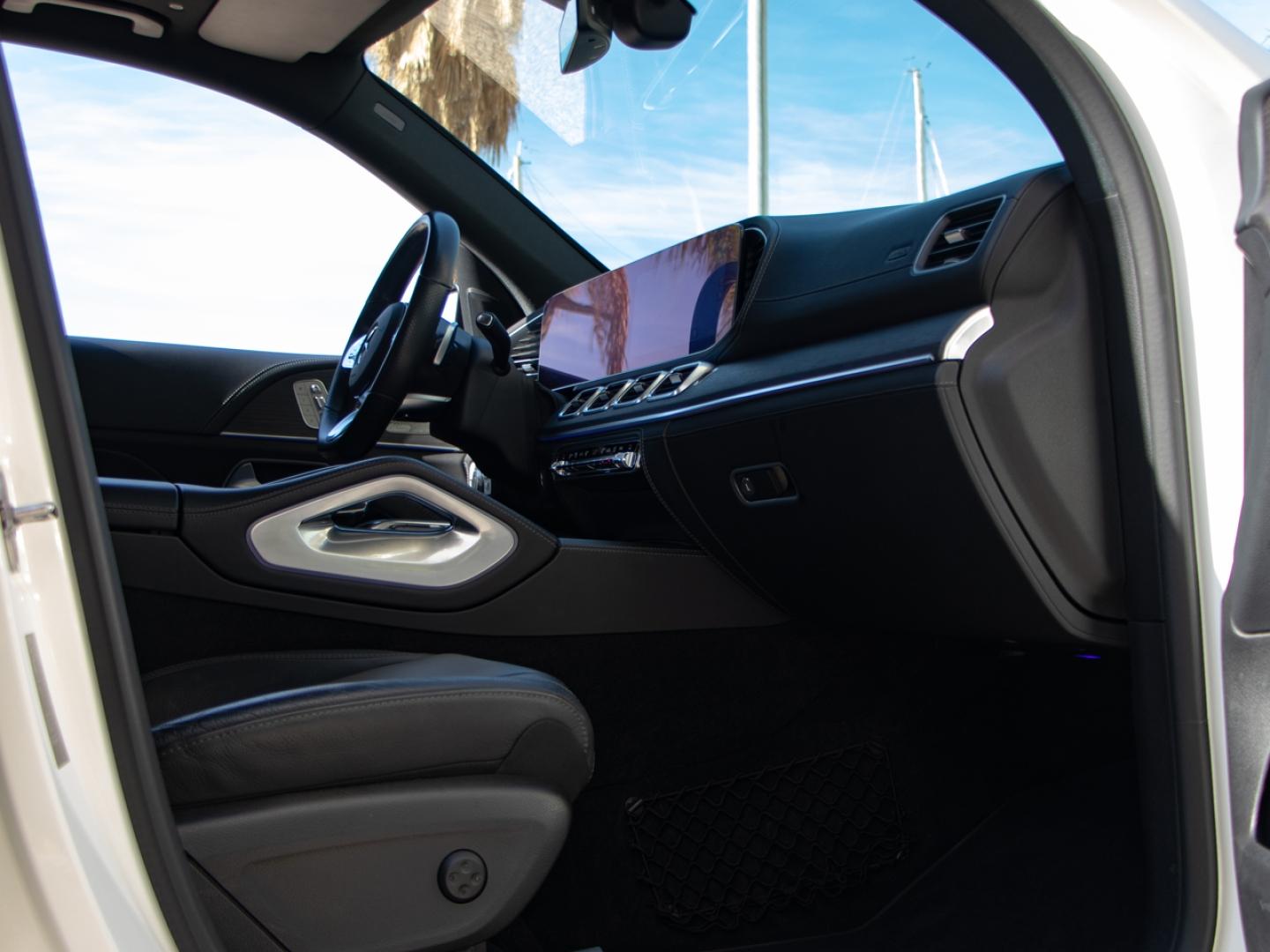 Image MERCEDES-BENZ GLE 300 d 245ch AMG Line 4Matic 9G-Tronic