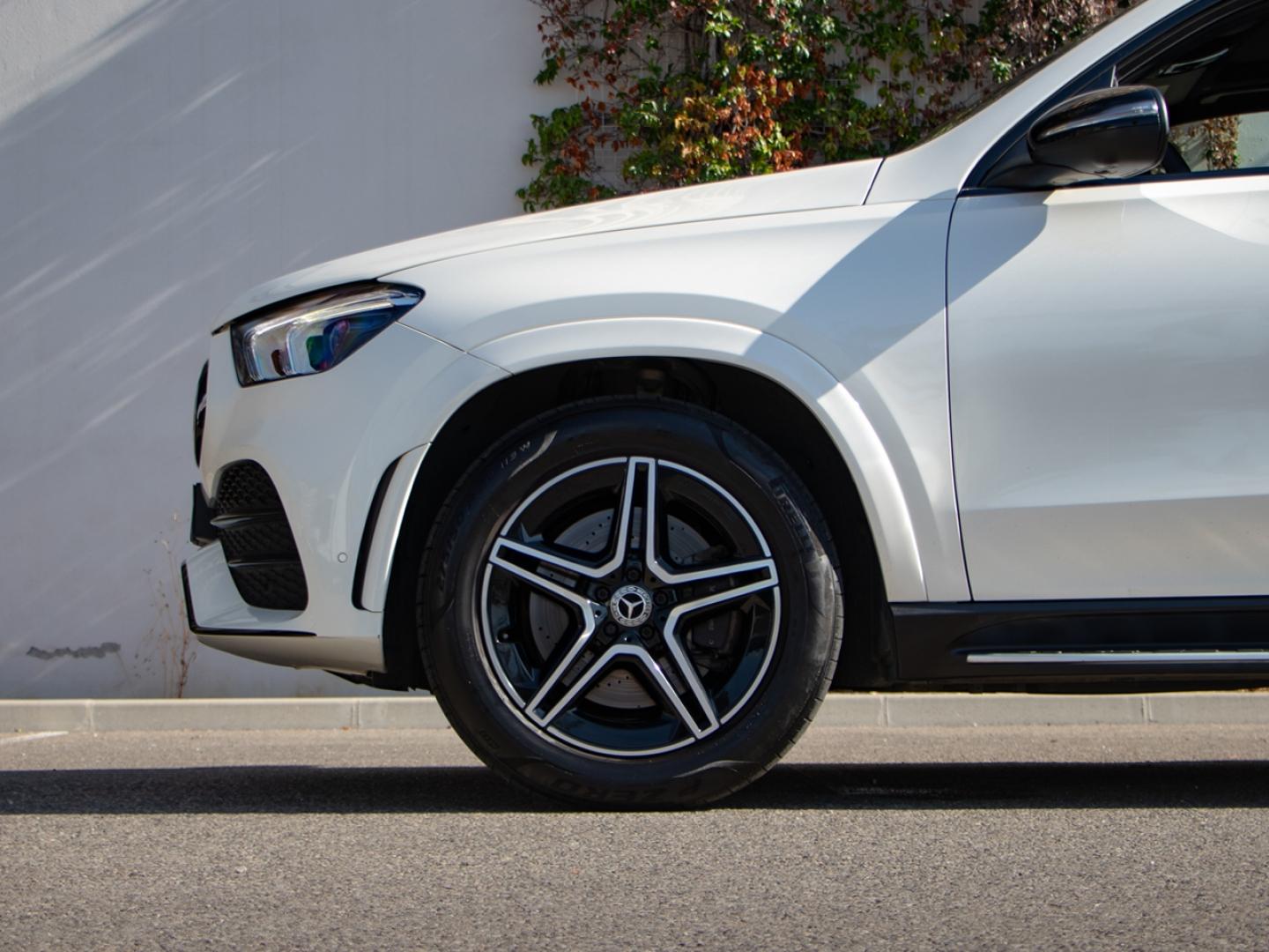 Image MERCEDES-BENZ GLE 300 d 245ch AMG Line 4Matic 9G-Tronic