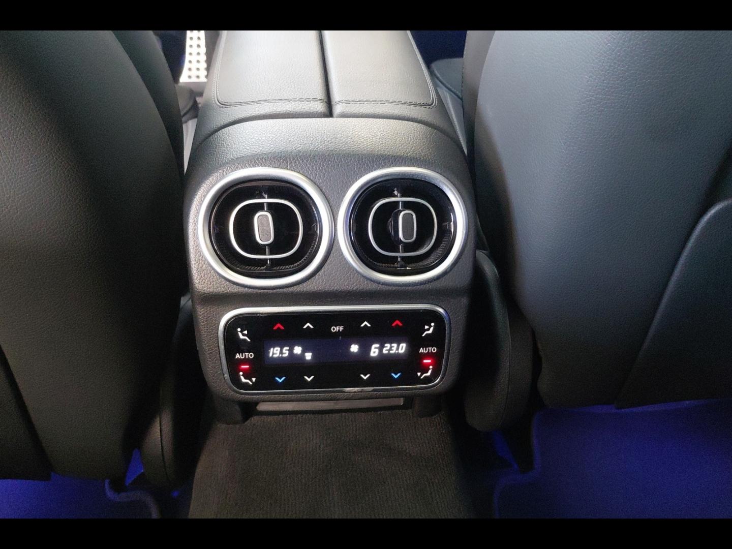 Image MERCEDES-BENZ Classe C 300 e 204+129ch AMG Line