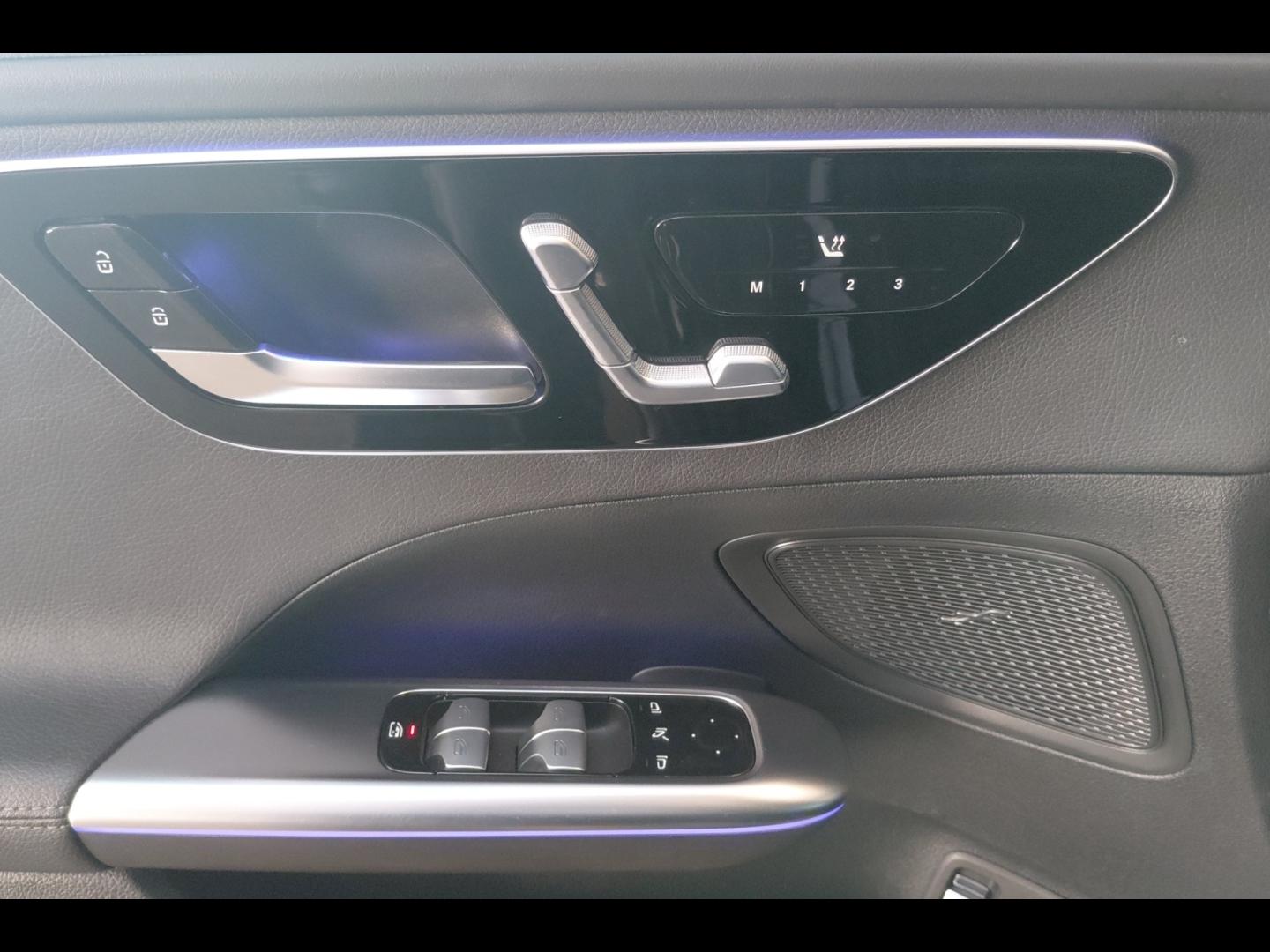 Image MERCEDES-BENZ Classe C 300 e 204+129ch AMG Line